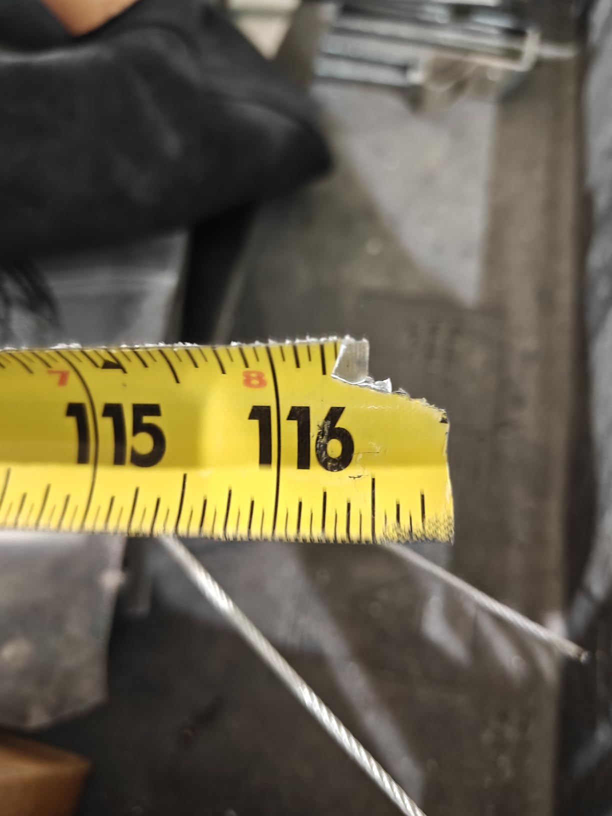 Klein Tools 9225 Tape Measure, Heavy-Duty Measuring Tape with 25-Foot Double-Hook Double-Sided Nylon Reinforced Blade, with Metal Belt Clip customer photo 2