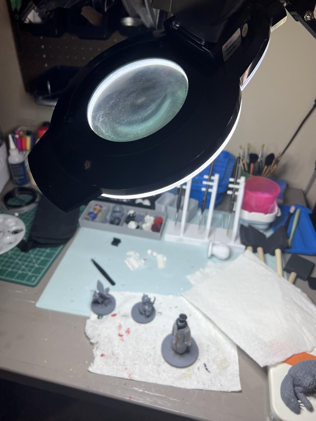 KIRKAS LED Magnifying Lamp with Clamp, 2,200 Lumens Dimmable 28in 12X customer photo 1