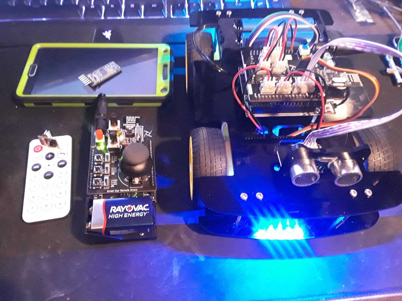 Freenove 4WD Car Kit with Remote (Compatible with Arduino IDE), Line Tracking, Obstacle Avoidance, Wireless Control App, Ultrasonic Sensor Motor Servo customer photo 1