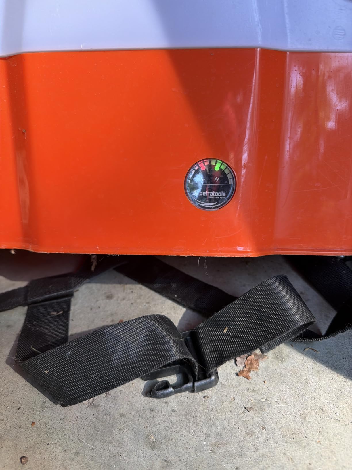 PetraTools HD4000 Battery Powered Backpack Sprayer, 6 Hr Runtime, 6 Nozzles customer photo 1