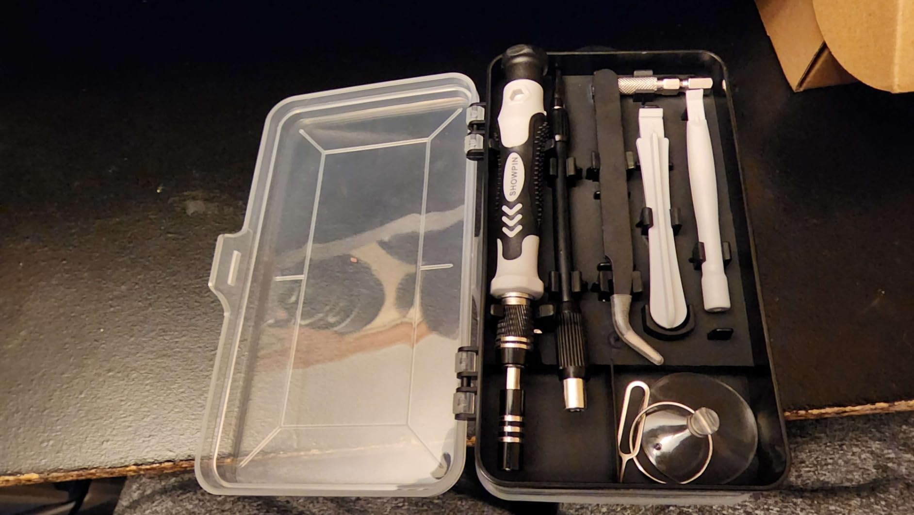 SHOWPIN Precision Computer Screwdriver Kit: 122PCS Laptop Screwdriver Sets customer photo 1
