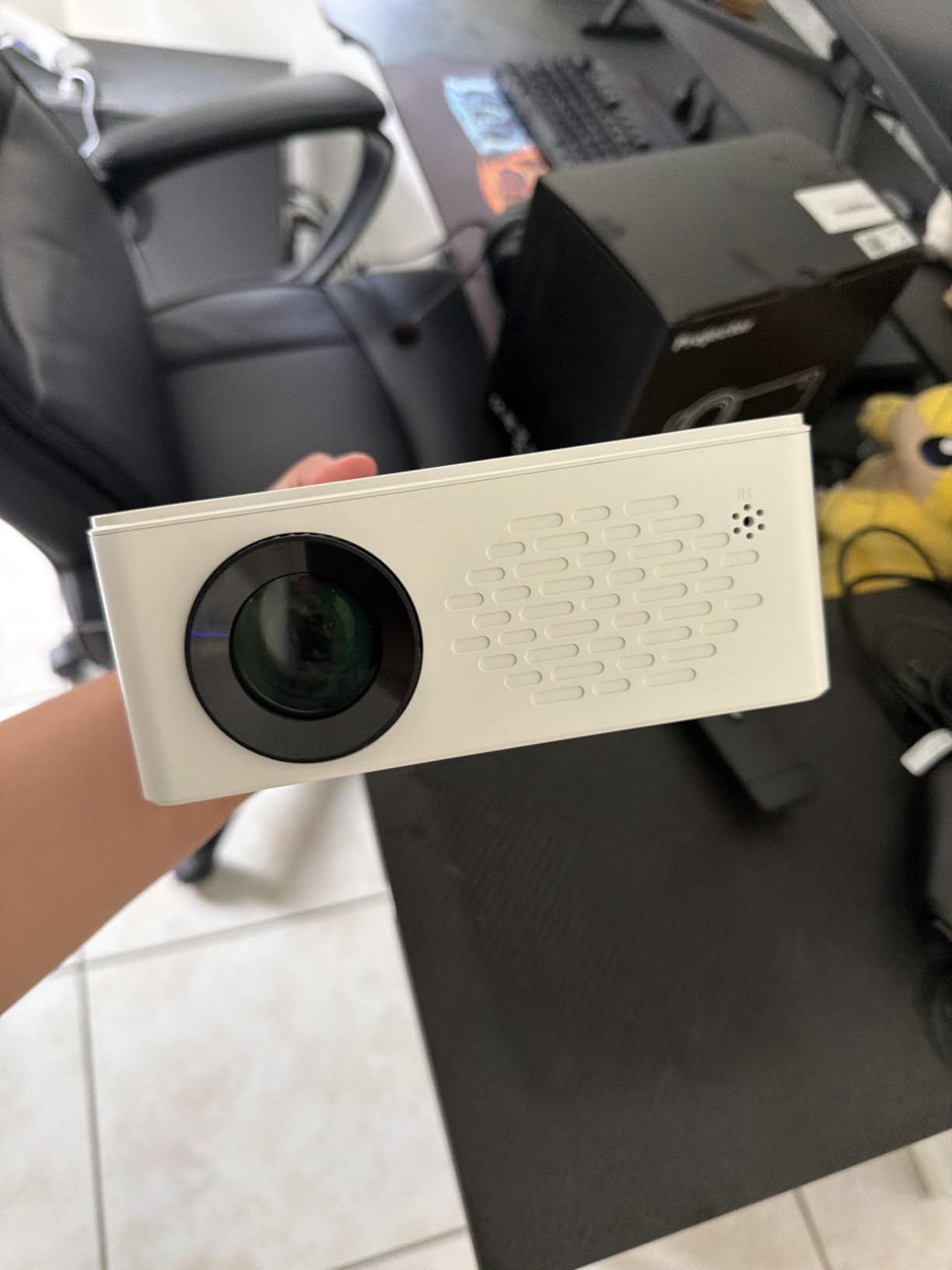 TMY 1080P Mini Portable Projector, 2-way Bluetooth, with 80in Screen customer photo 2