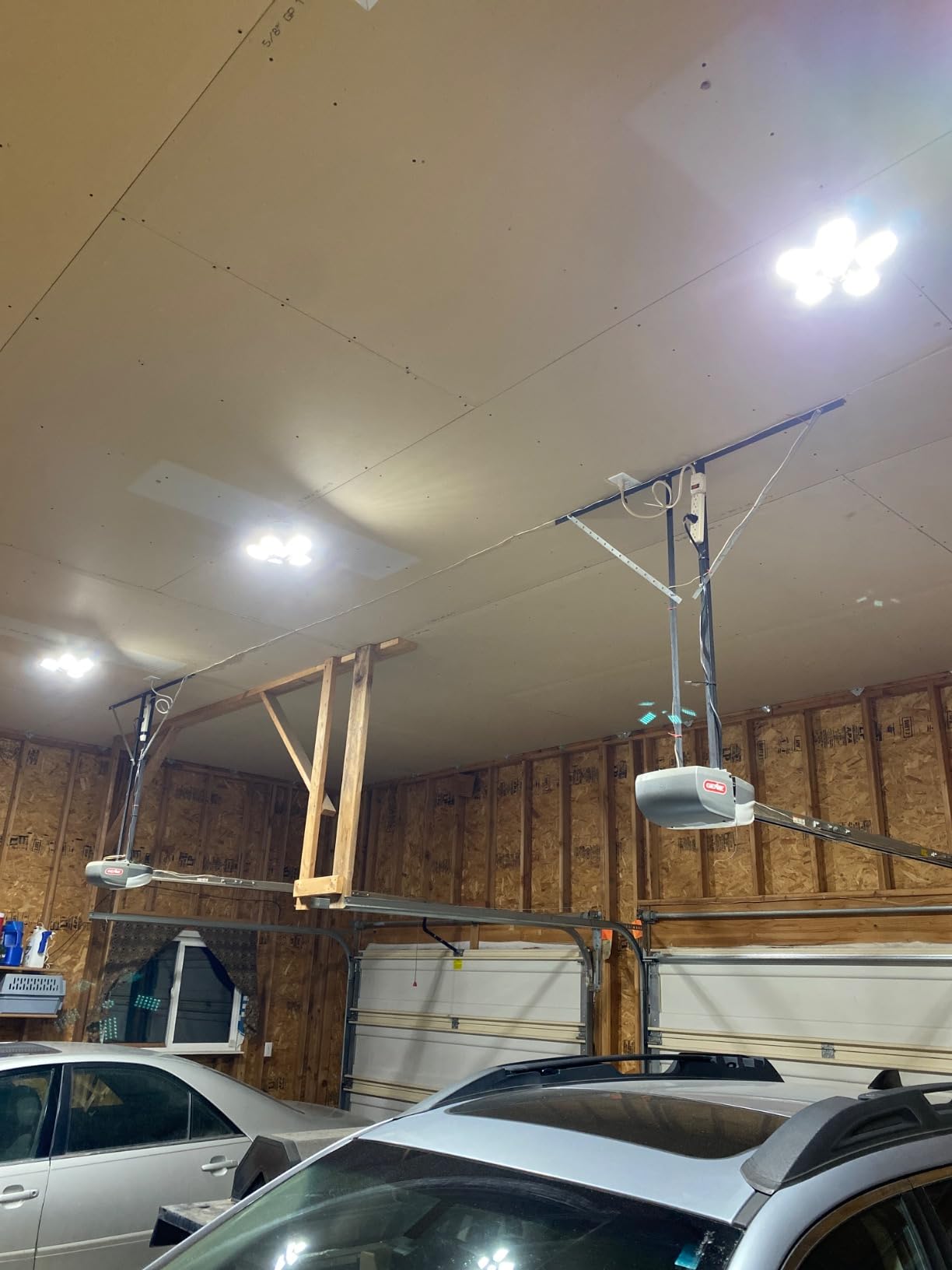 Luyata LED Garage Lights 2 Pack, 180W 18000LM 6500K Ceiling LED Shop Light customer photo 2
