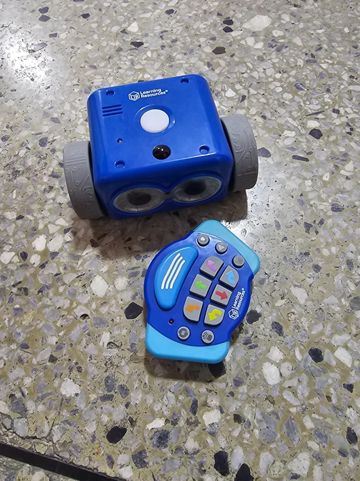 Learning Resources Botley 2.0 The Coding Robot Activity Set customer photo 1