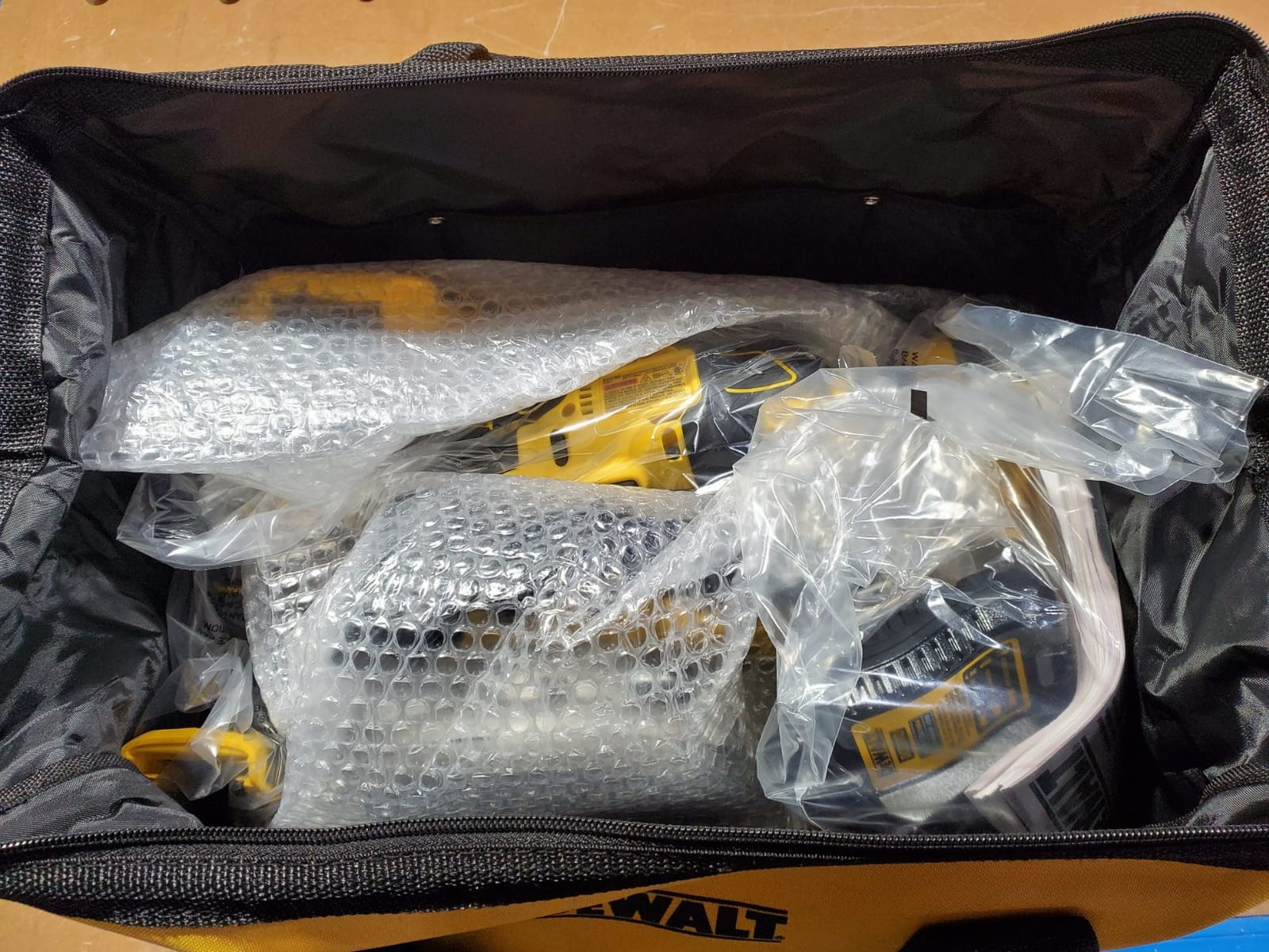 DEWALT Tools 5 Tool Power Tool Combo Kit, Cordless Drill Impact Driver Saw Oscillating Multi-tool Set with 20V MAX Battery and Charger (DCK551D1M1) customer photo 2
