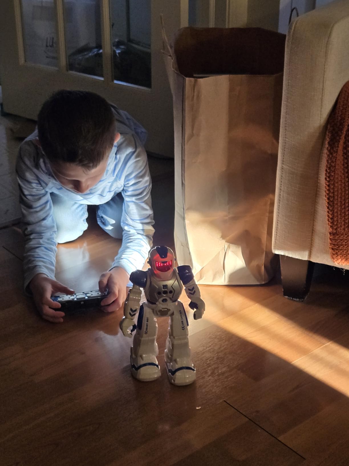 KingsDragon Robots Toy for Kids, RC Robot Gesture Sensing Smart Toy customer photo 1