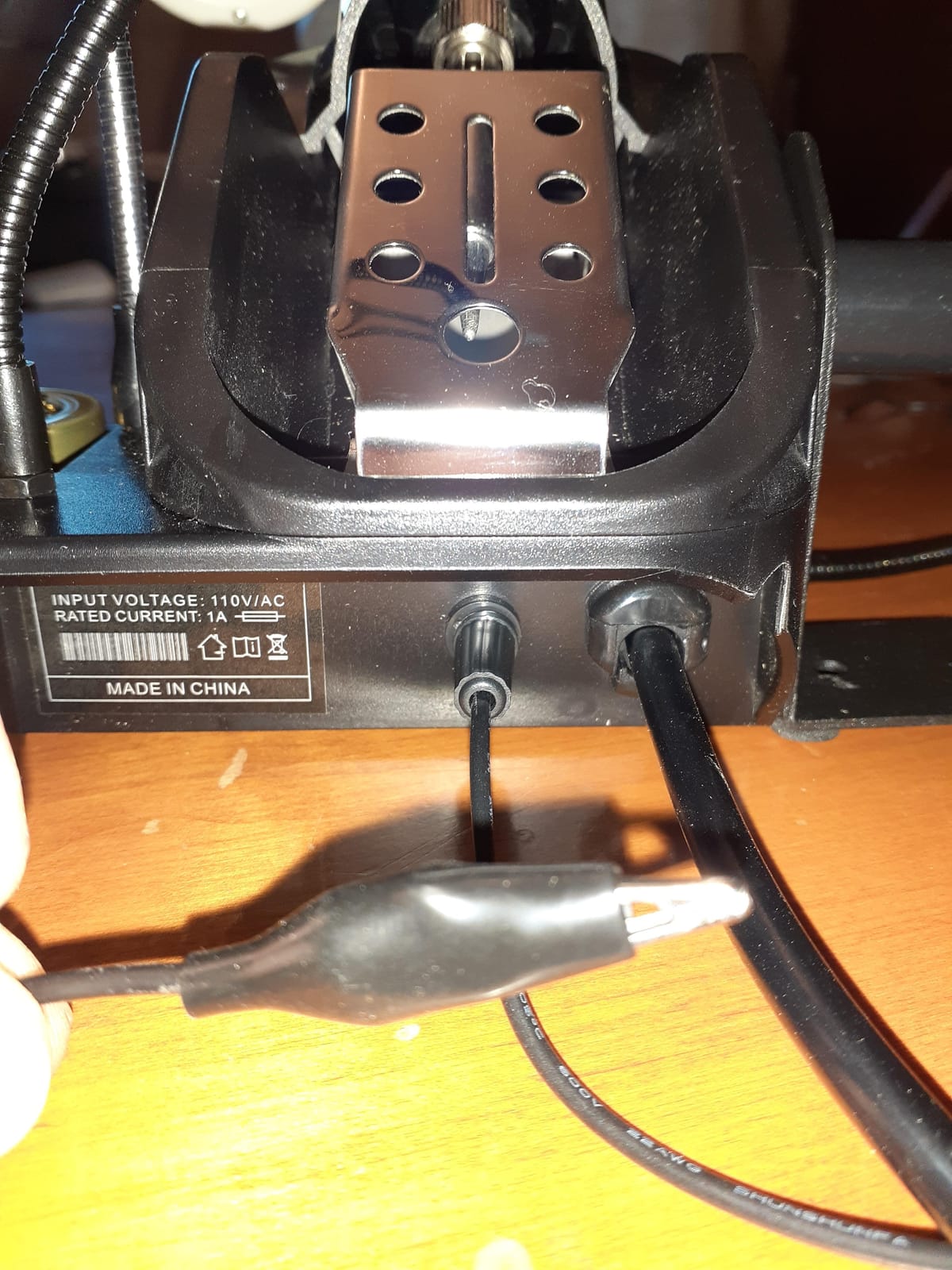 X-Tronic 3060-PRO • 75W Soldering Iron Station Kit • 5 Extra Tips • Mini Mag Lamp • 4 Helping Hands • Solder Sucker • Tweezers • 50g Solder • Brass Sponge w/Flux • Sleep Func, °C/°F, 3 Temp Presets! customer photo 1