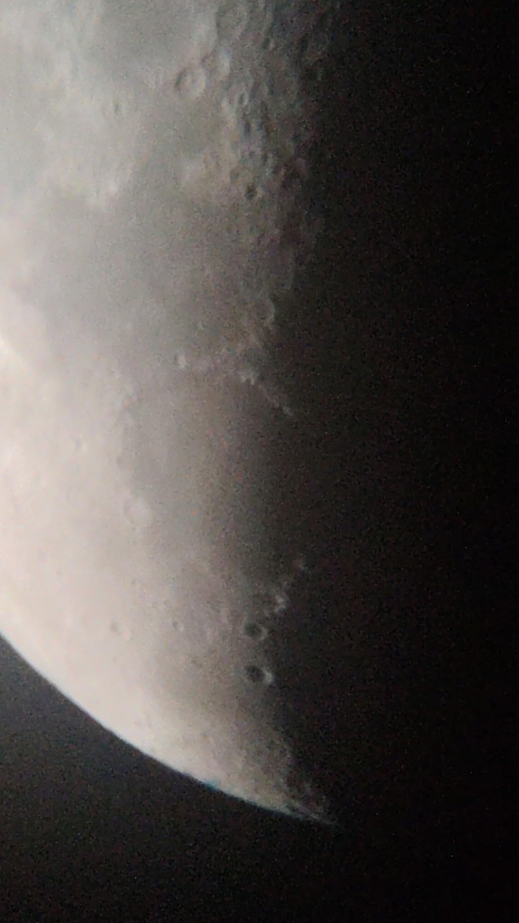 Telescope 130EQ Newtonian Reflector Telescopes for Adults, Professional Telescopes for Adults Astronomy, Comes with 1.5X Barlow Lens Smartphone Adapter & 13% T Moon Filter customer photo 2