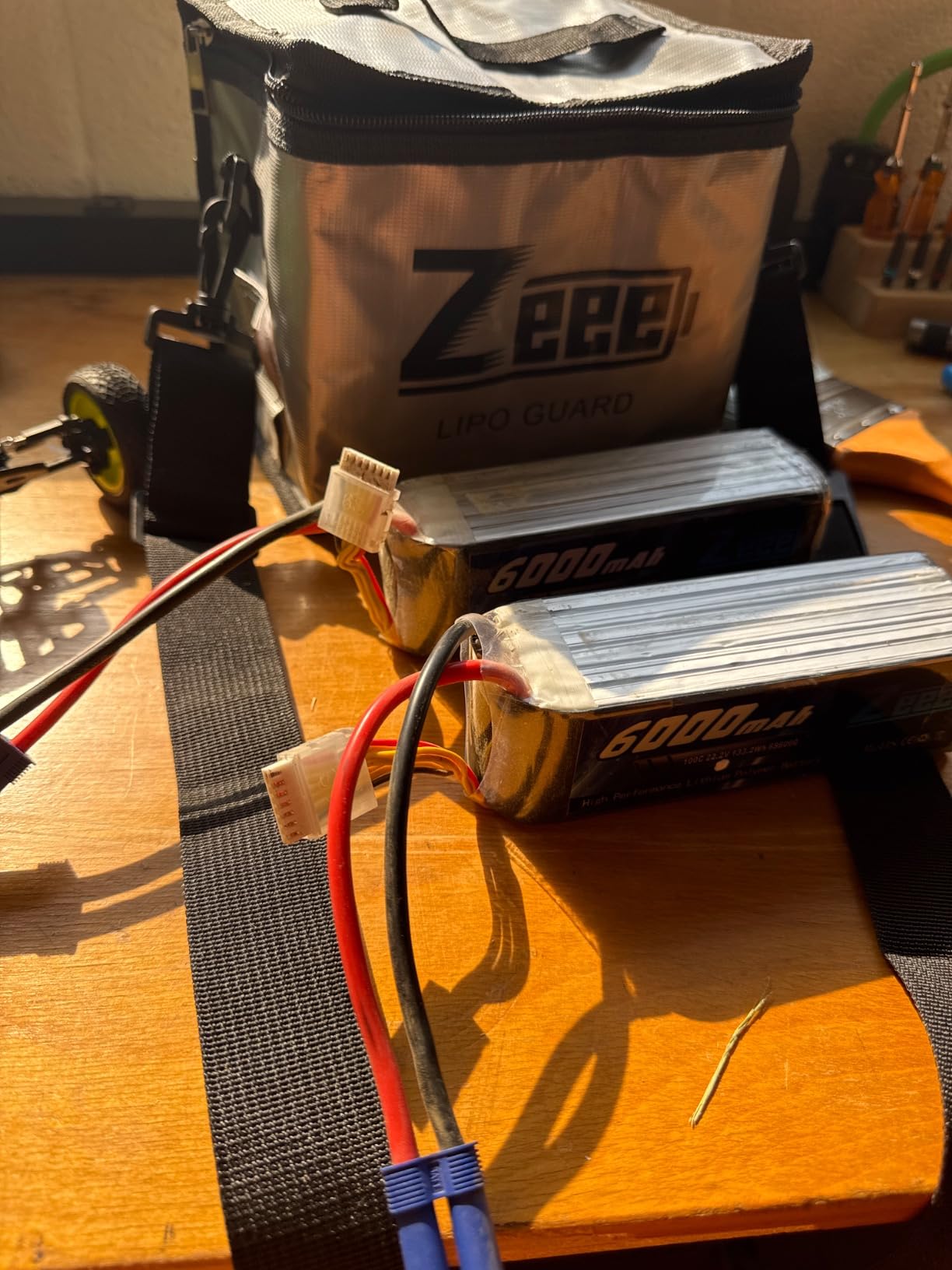 Zeee 6S Lipo Battery 6000mAh 22.2V 100C with EC5 Connector (2 Packs) customer photo 1