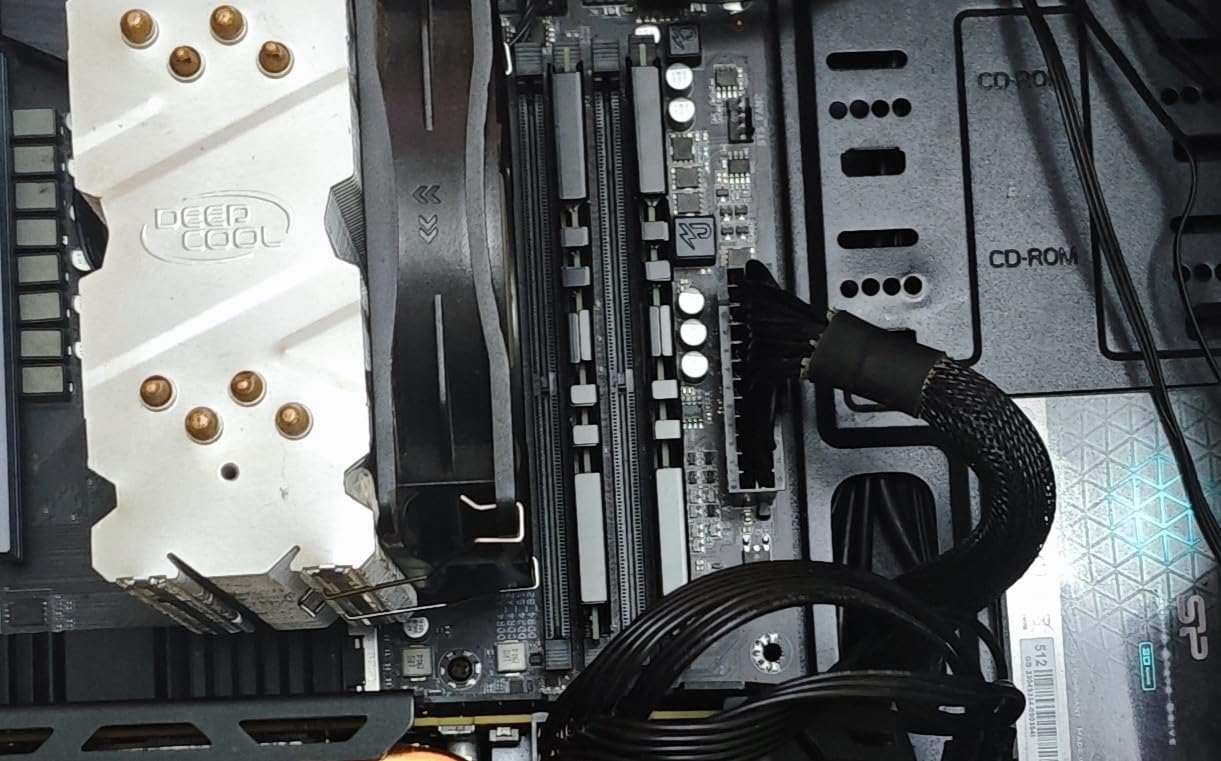 OLOy DDR4 RAM 16GB (2x8GB) 3200 MHz CL16 1.35V 288-Pin Desktop Gaming UDIMM (MD4U0832160BJ0DA) customer photo 1