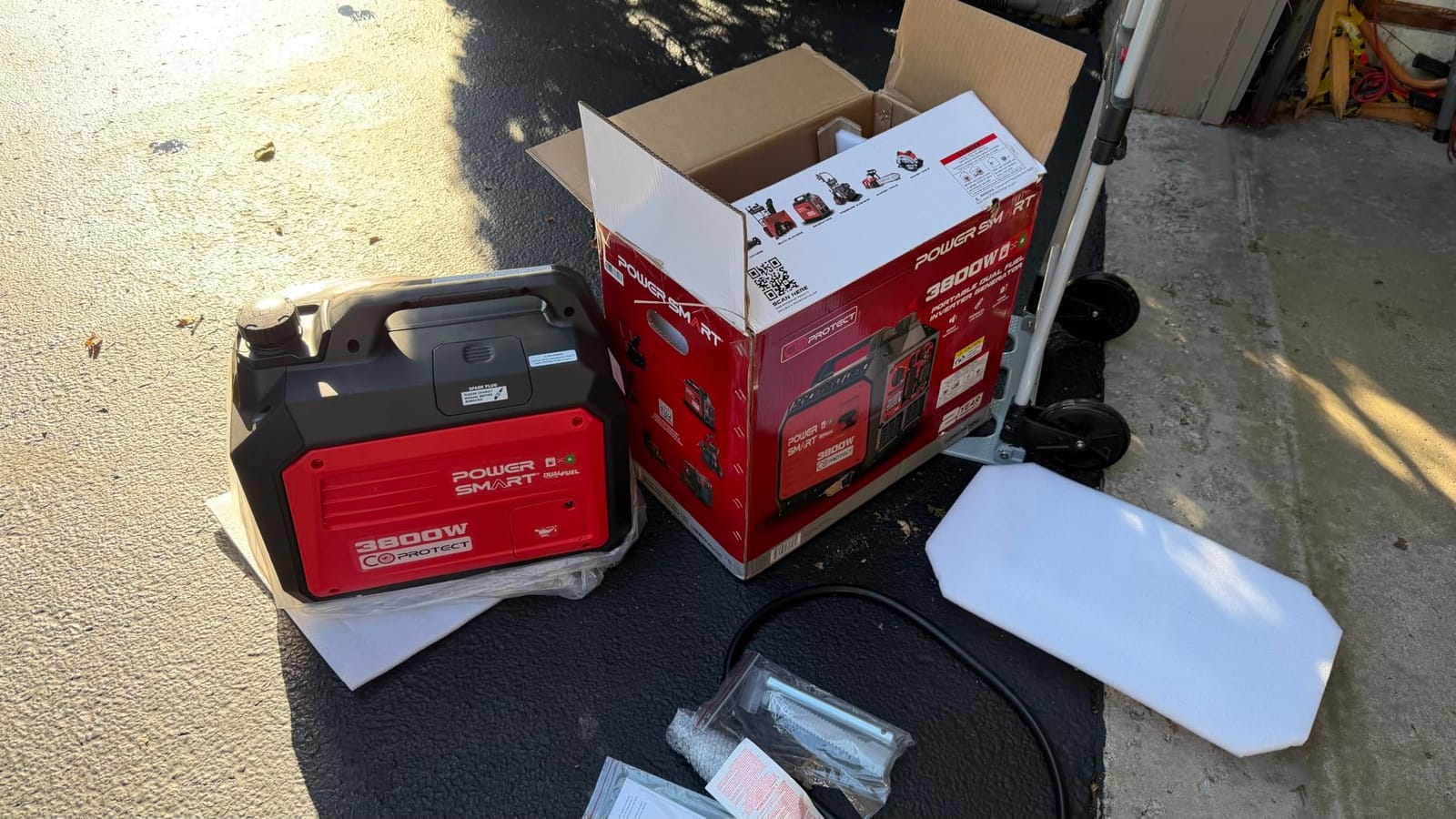 PowerSmart 2500 Watt Portable Inverter Generator for Camping customer photo 1