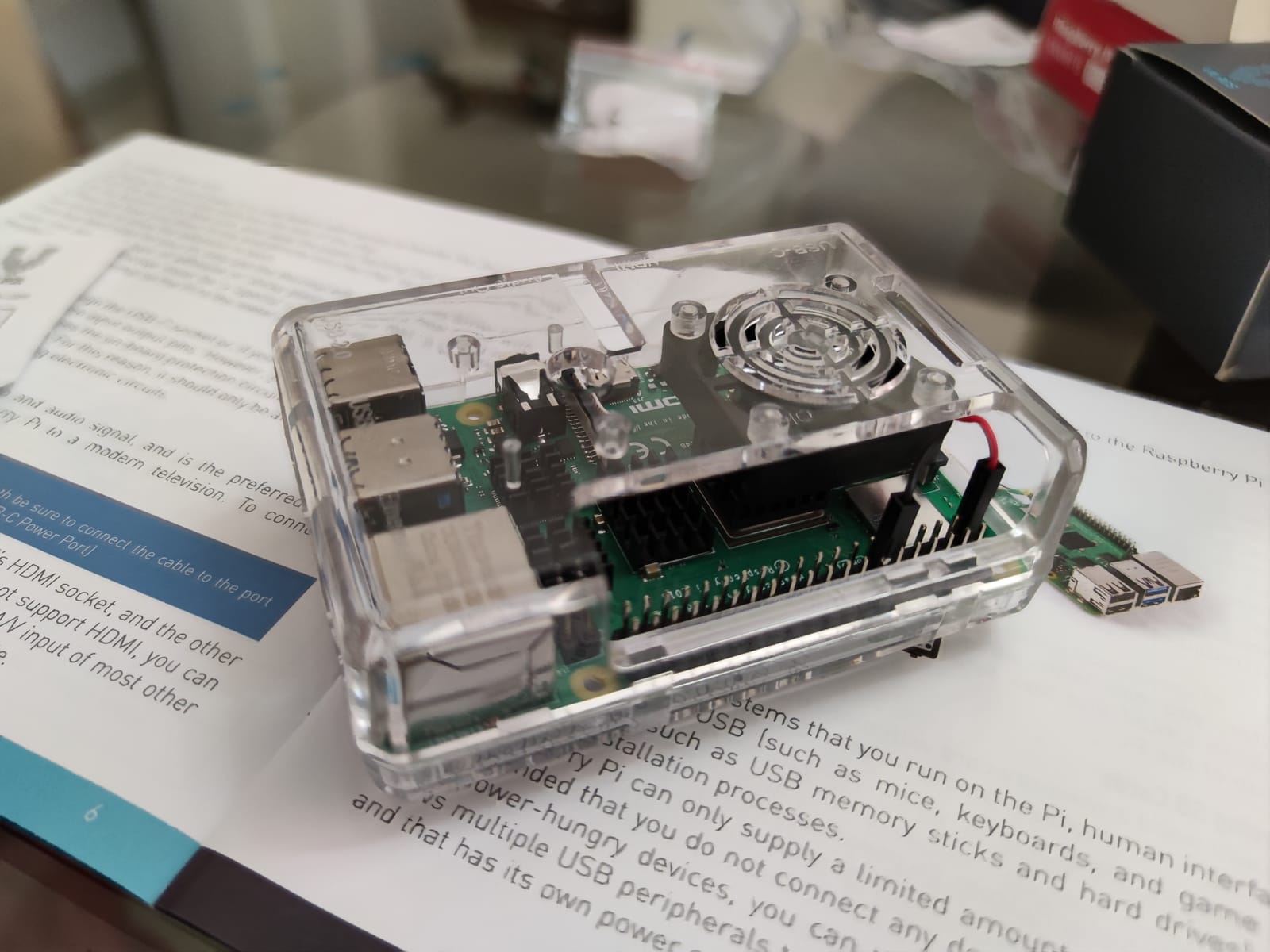 Vilros Basic Starter Kit for Raspberry Pi 4 with Fan Cooled ABS Case Includes Raspberry Pi 4 Board and 7 Accessories (8GB, Clear Transparent Case) customer photo 2