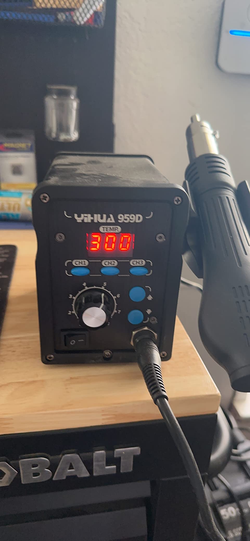 YIHUA 959D-Digital Hot Air Rework Station, High Power with 3 Memories, Airflow Efficiency, °F /°C Display, Accurate Temp.(212°F~932°F), Brushed Aluminum Panel & Safety Features customer photo 1