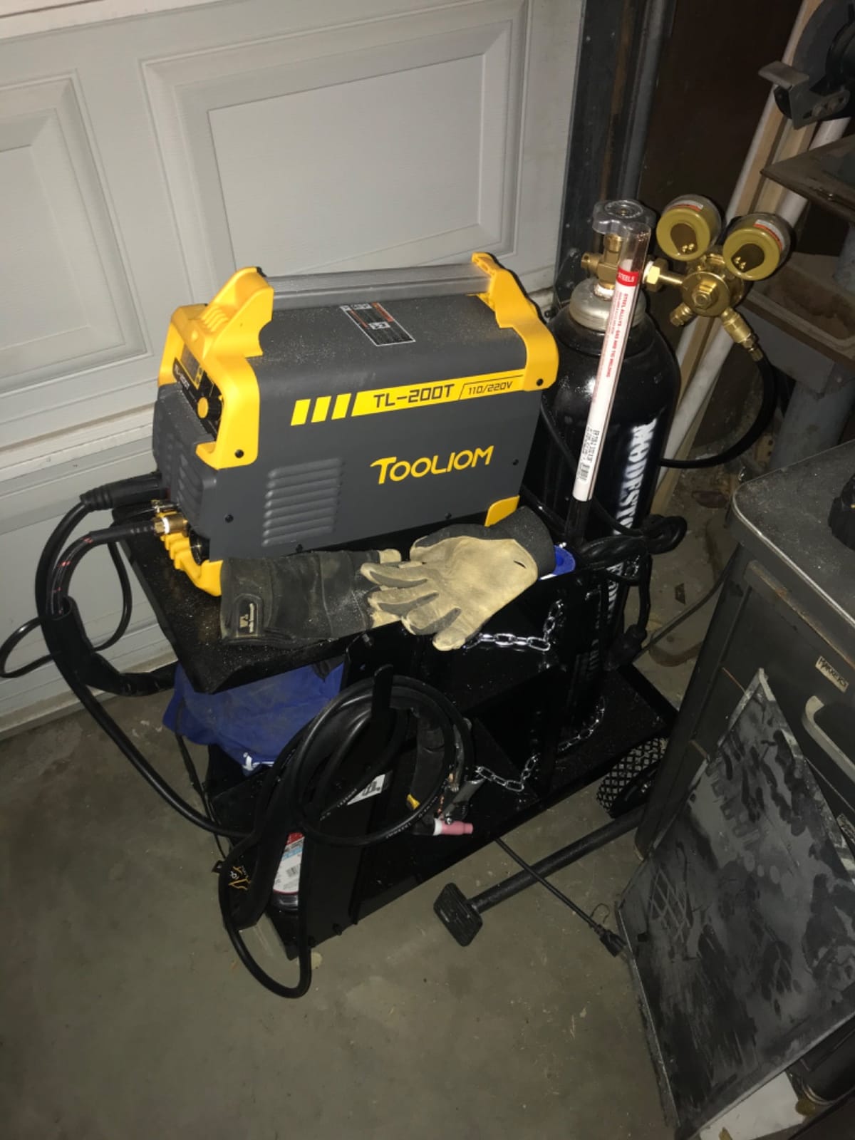 TOOLIOM 200A TIG Welder with Pulse, 110V/220V Dual Voltage customer photo 1