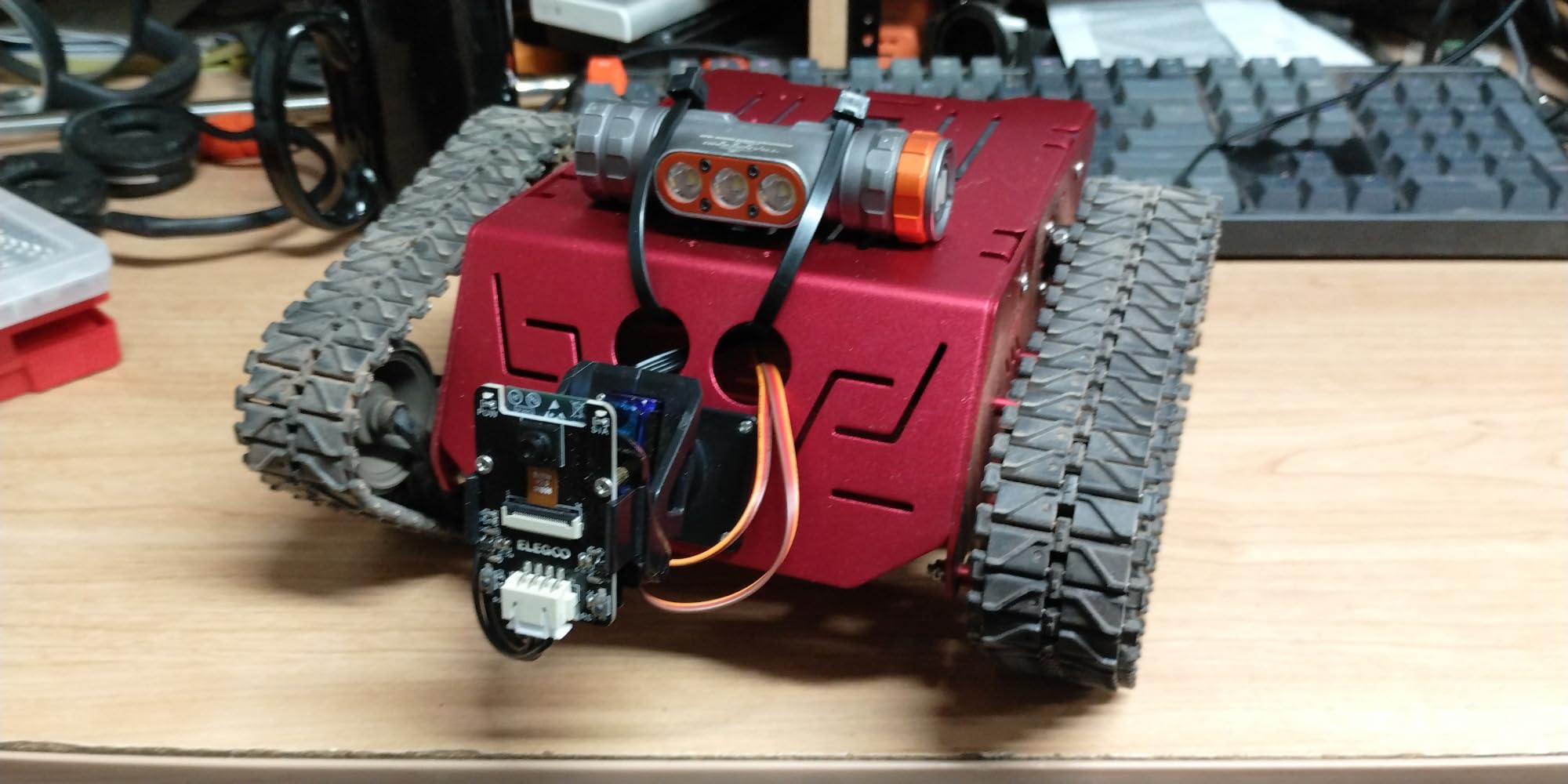 ELEGOO Conqueror Robot Tank Kit with UNO R3, Compatible with Arduino customer photo 2