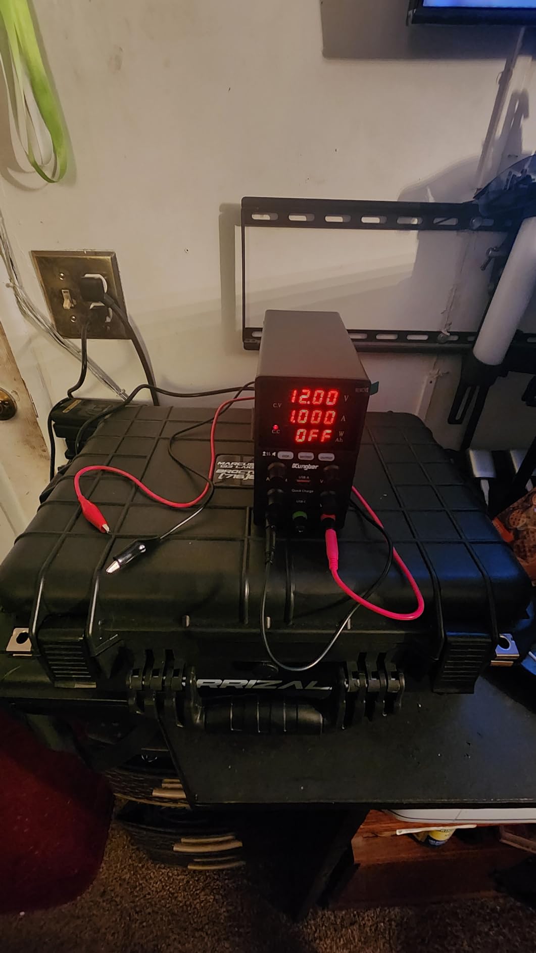 DC Power Supply Variable, 30V 10A Adjustable Switching Regulated DC Bench Power Supply with Intelligent Charging Mode, 18W USB Interface, Precision Encoder Knob (Black) customer photo 1