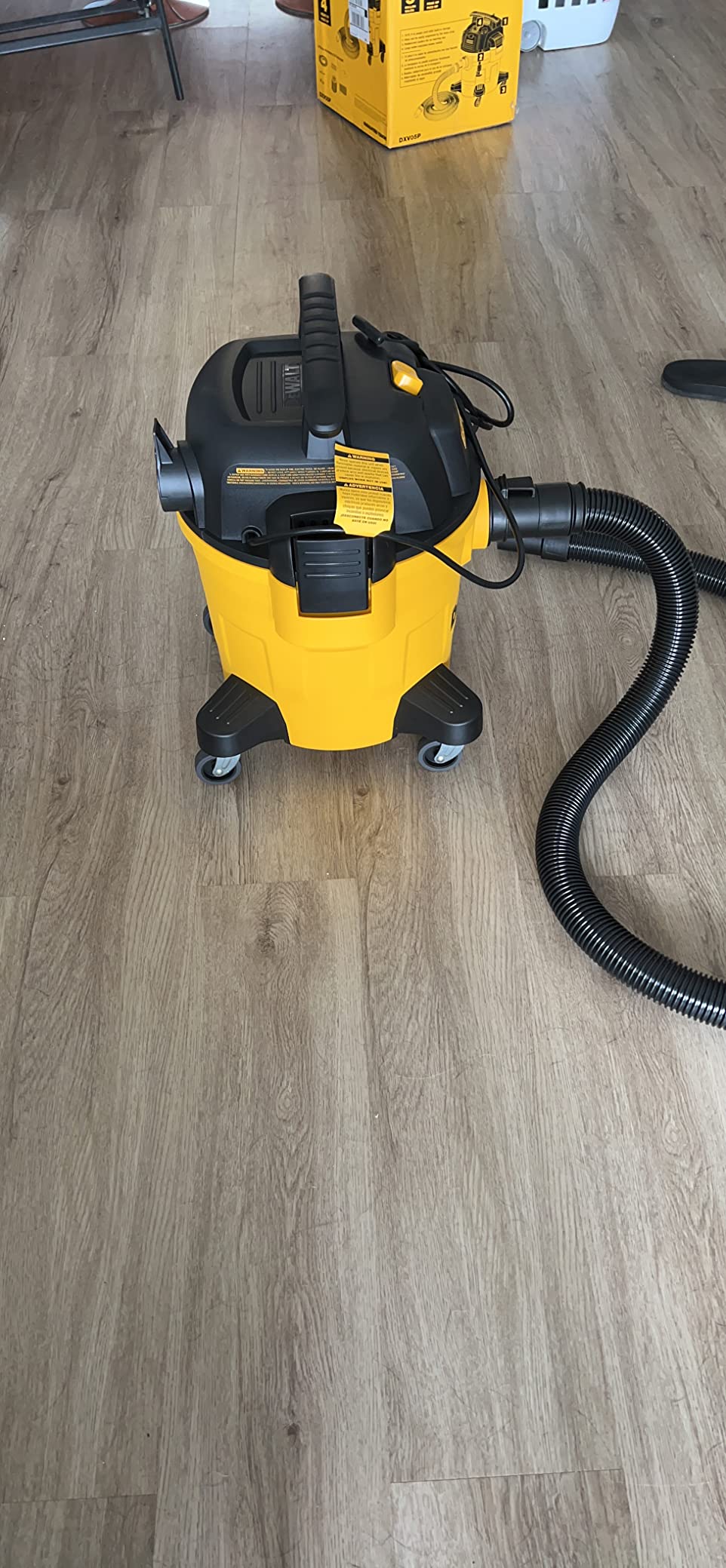 DEWALT DXV05P 5 Gallon Poly Wet/Dry Vac, 4 Peak HP Shop Vacuums with Attachments, Powerful Suction, 1-7/8