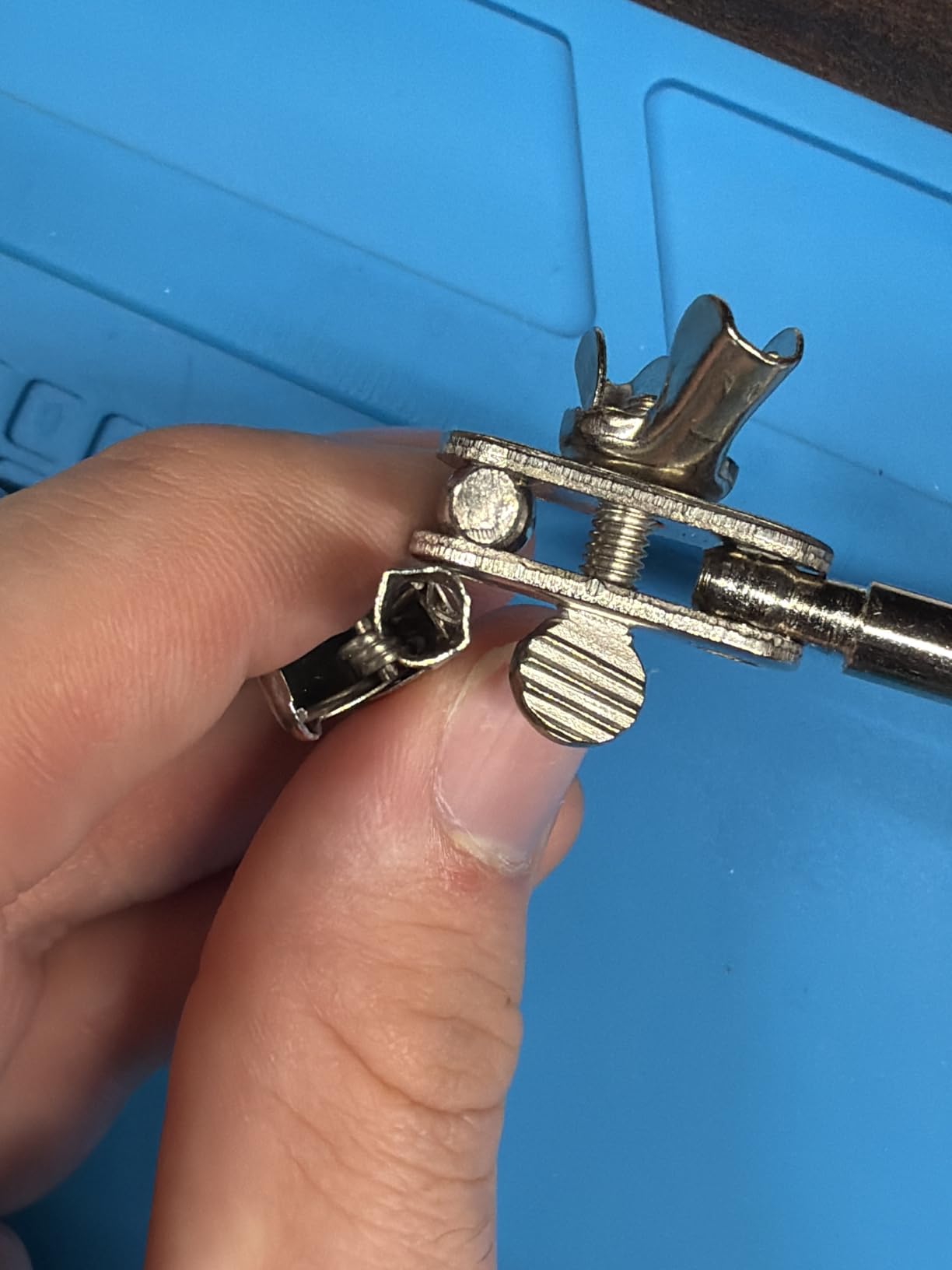 Weller Genuine Helping Hands with Magnifier | WLACCHHB-02 customer photo 1