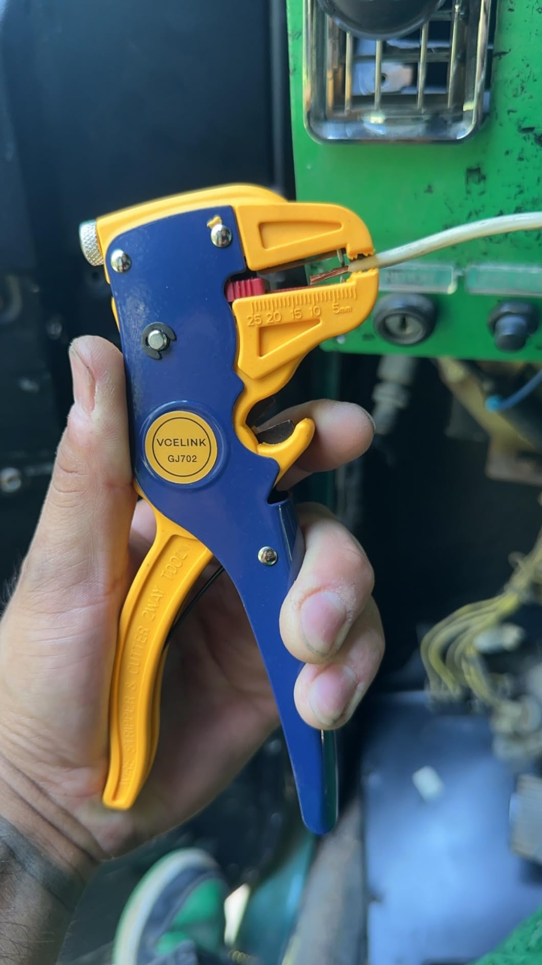 VCELINK Wire Stripper and Cutter, Quick Strip Automatic Wire Stripper customer photo 1