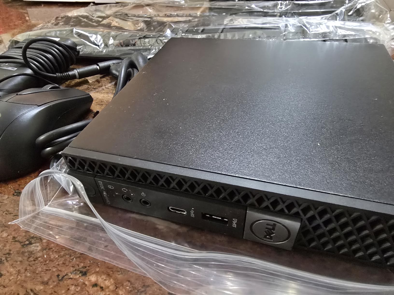 Dell OptiPlex 7050 Micro Computer, Intel Quad Core i5-6500T up to 3.1GHz, 16G DDR4, 256G SSD, Windows 11 Pro 64 Bit (Renewed) customer photo 2