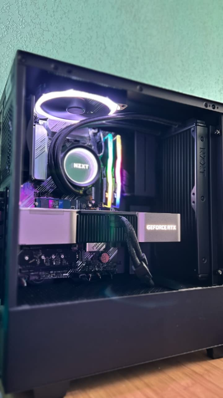 nVidia GeForce RTX 3090 Founders Edition Graphics Card customer photo 1