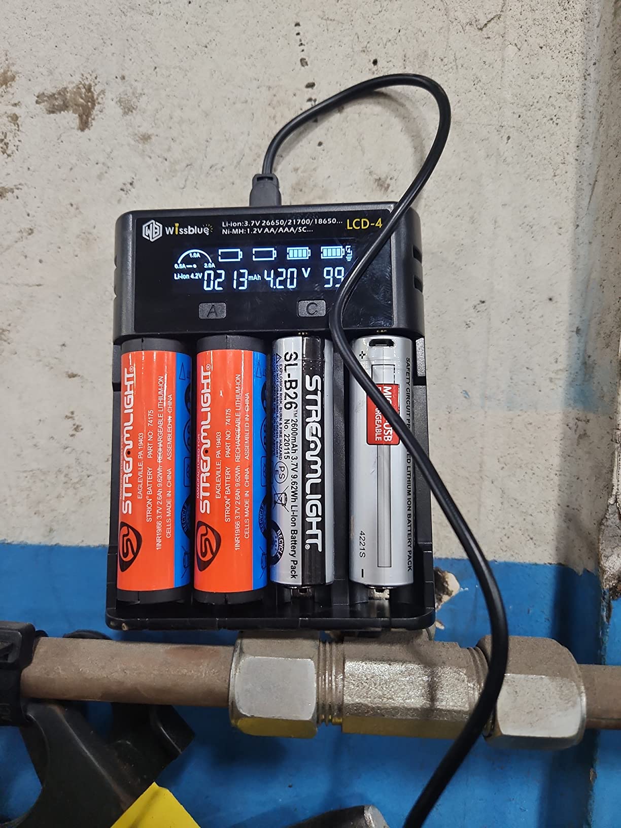 18650 Charger, Universal 26650 Battery Charger with LCD Screen Can Display Capacity, Adjustable Charging Speed, Suitable for Li-Ion Battery and 1.2v Ni-Mh/Ni-Cd AA AAA Battery customer photo 2