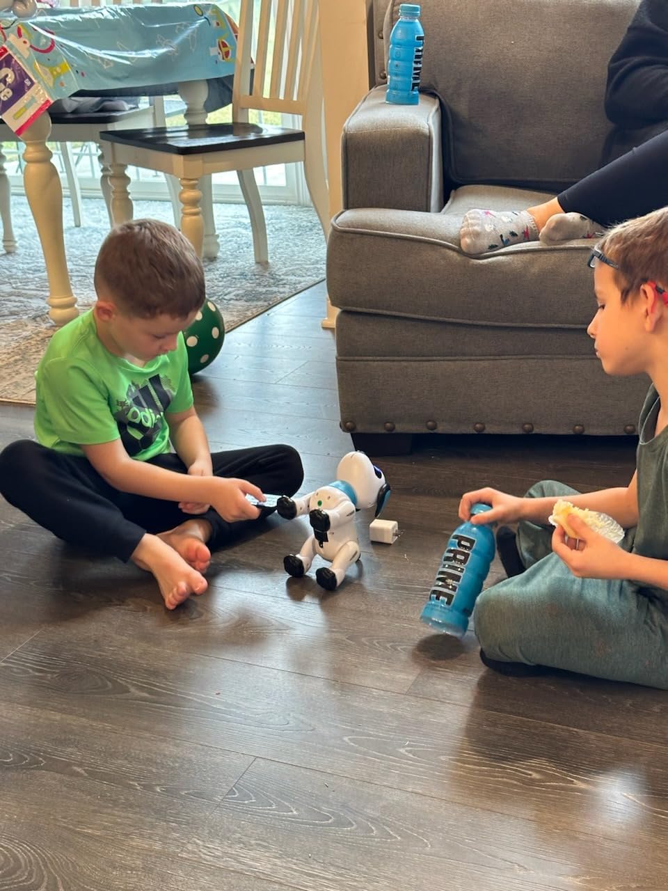 yiman Remote Control Robot Dog Toy – Programmable Smart Robot Dog for Kids 3+, Interactive Dancing & Sound, RC Stunt Toys with LED Eyes, Electronic Pet Toy for Boys & Girls Gifts (Blue) customer photo 2