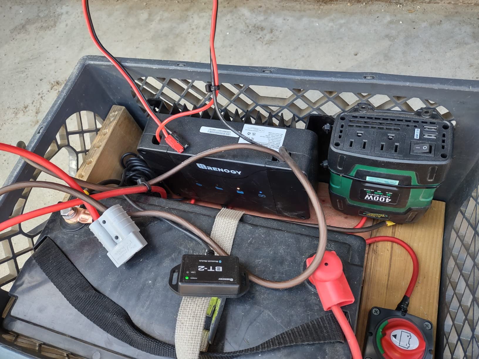 Renogy Smart 50A DC-DC MPPT Battery Charger 12V, Dual Input for RVs/Vans customer photo 2