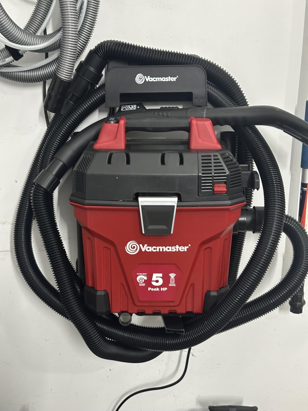 Vacmaster VWMB508 1101 5-Gal 5 PHP Remote Control Wall Mount Wet/Dry Vac customer photo 1