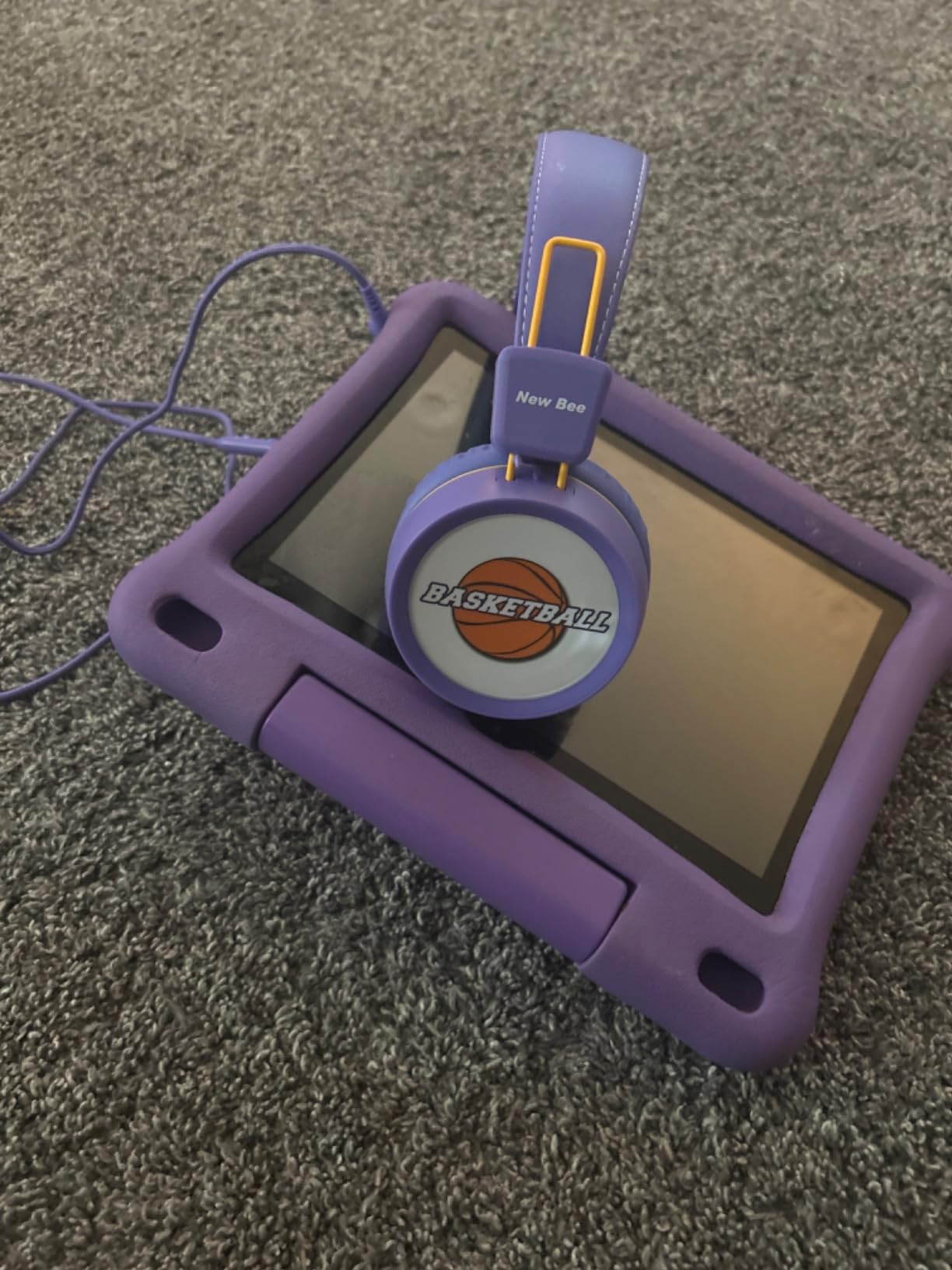 New Bee Kids Headphones Wired for School with Mic, Safe Volume Limited customer photo 2