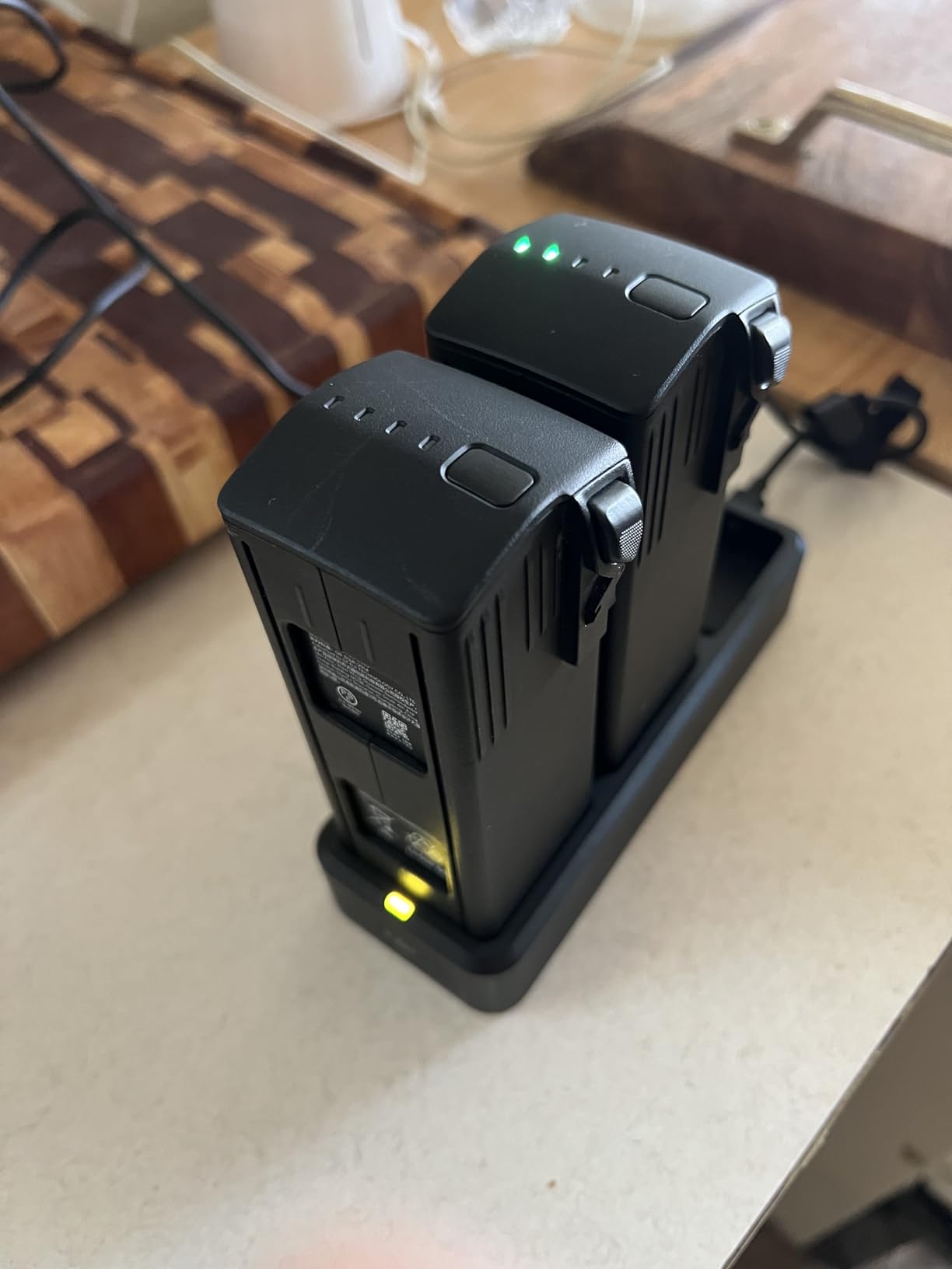 DJI Mavic 3 Series Battery Charging Hub, Compatibility: DJI Mavic 3 Intelligent Flight Battery, 65W Portable Charger, 65W Car Charger customer photo 1