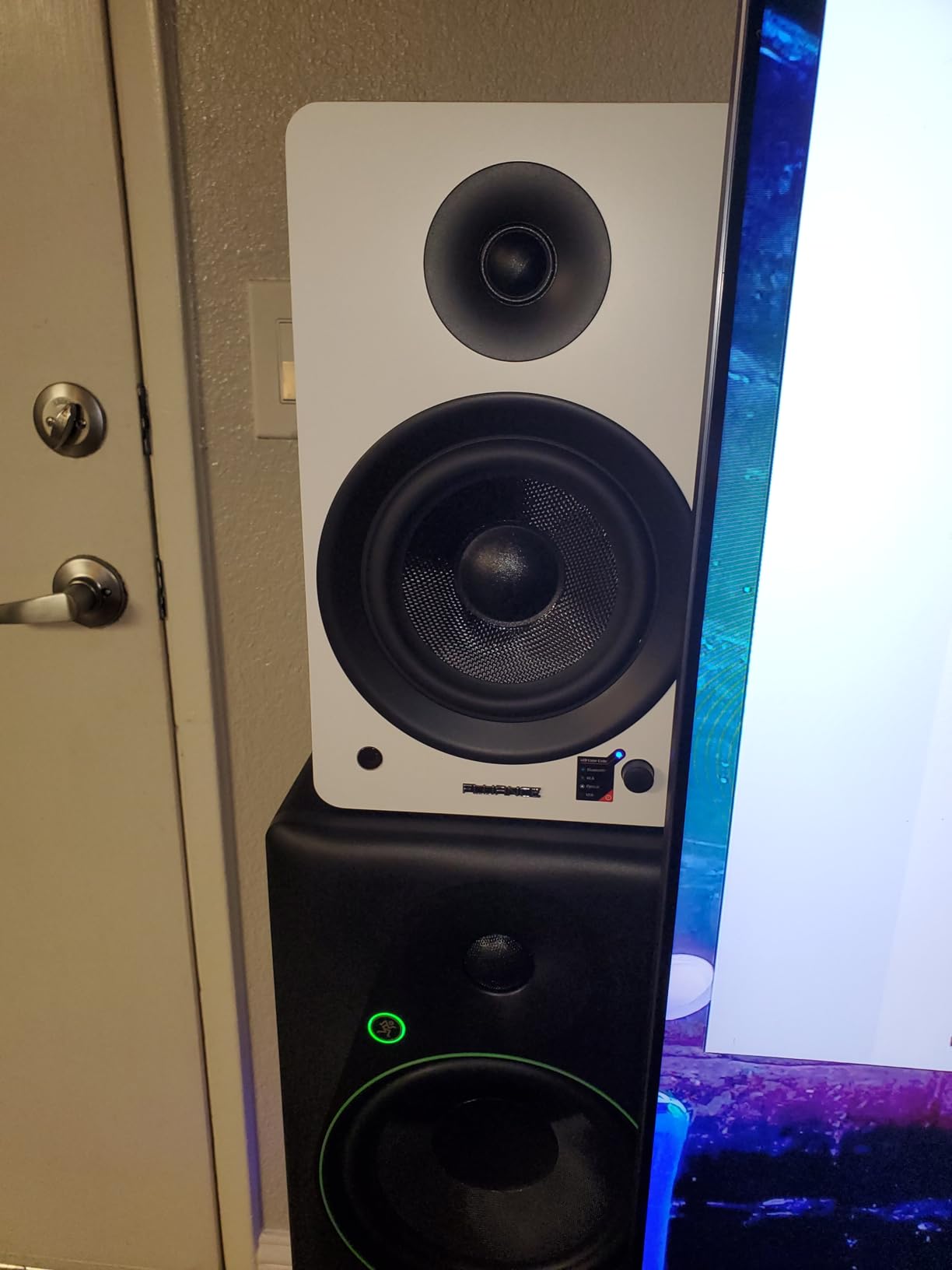 Fluance Ai61 Powered 2-Way 2.0 Stereo Bookshelf Speakers with 6.5