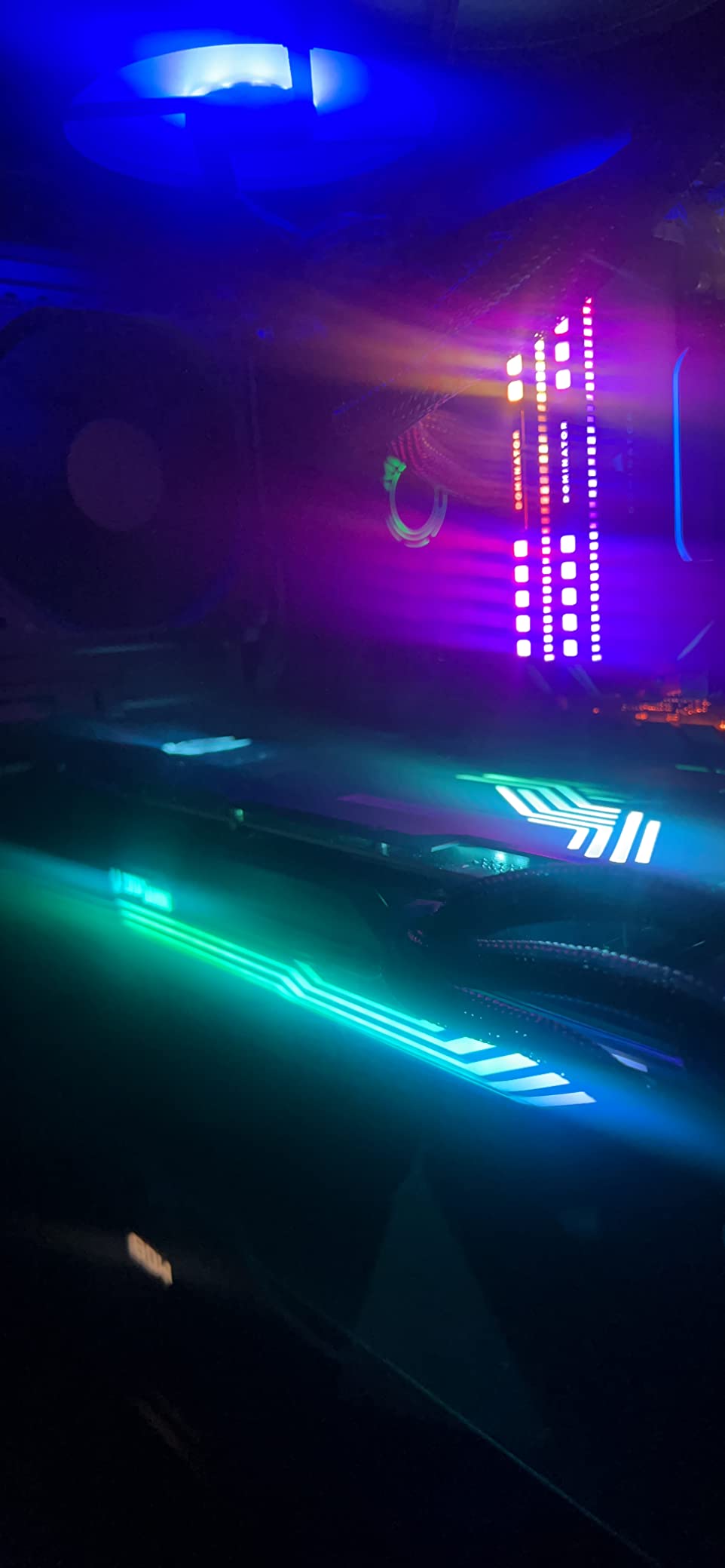ZOTAC Gaming GeForce RTX™ 3090 Ti AMP Extreme Holo 24GB GDDR6X 384-bit 21 Gbps PCIE 4.0 Gaming Graphics Card, HoloBlack, IceStorm 2.0 Advanced Cooling, Spectra 2.0 RGB Lighting, ZT-A30910B-10P customer photo 2