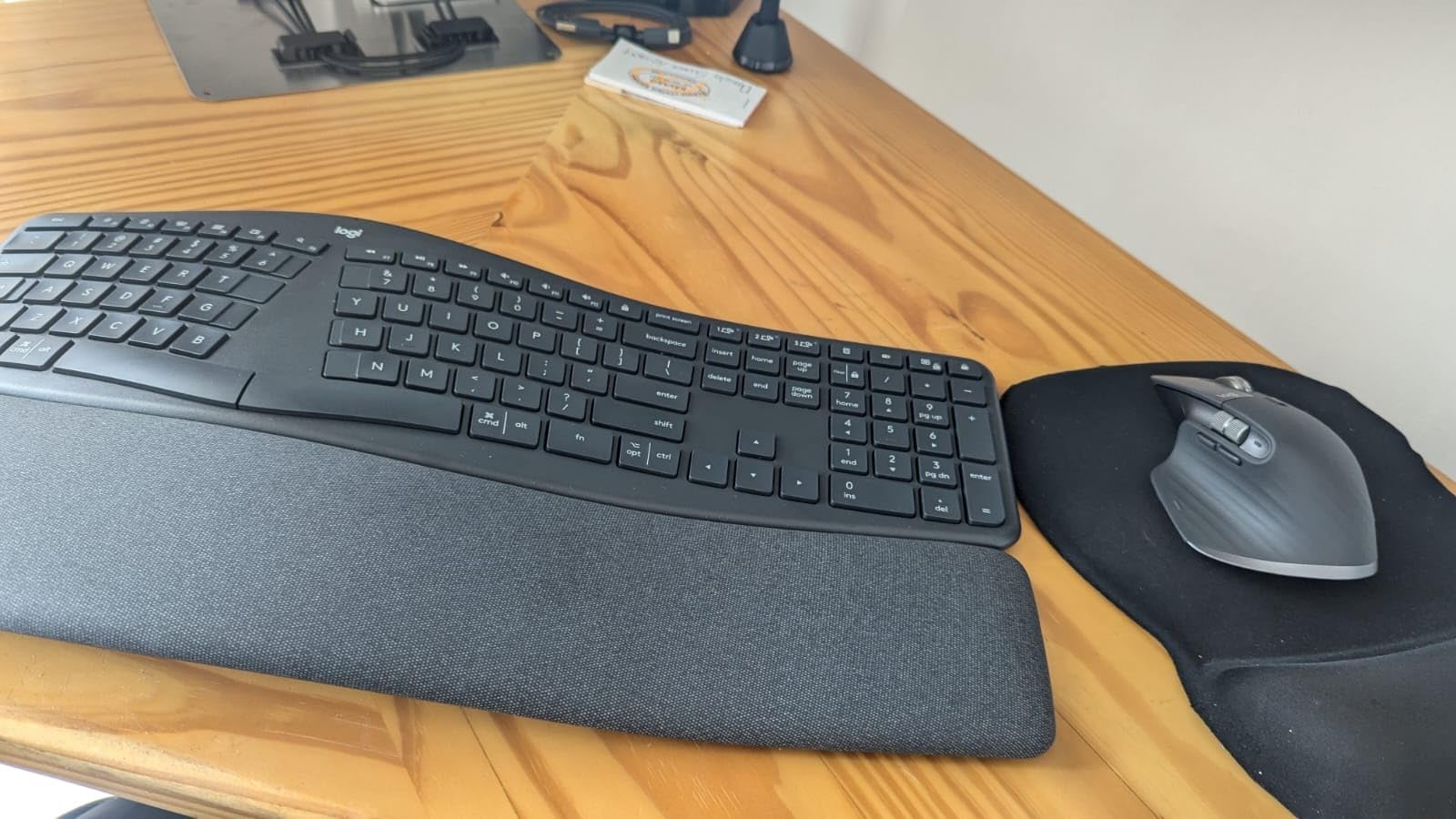 Logitech MX Master 3S Performance Wireless Mouse - Graphite With Bolt Reciever customer photo 2