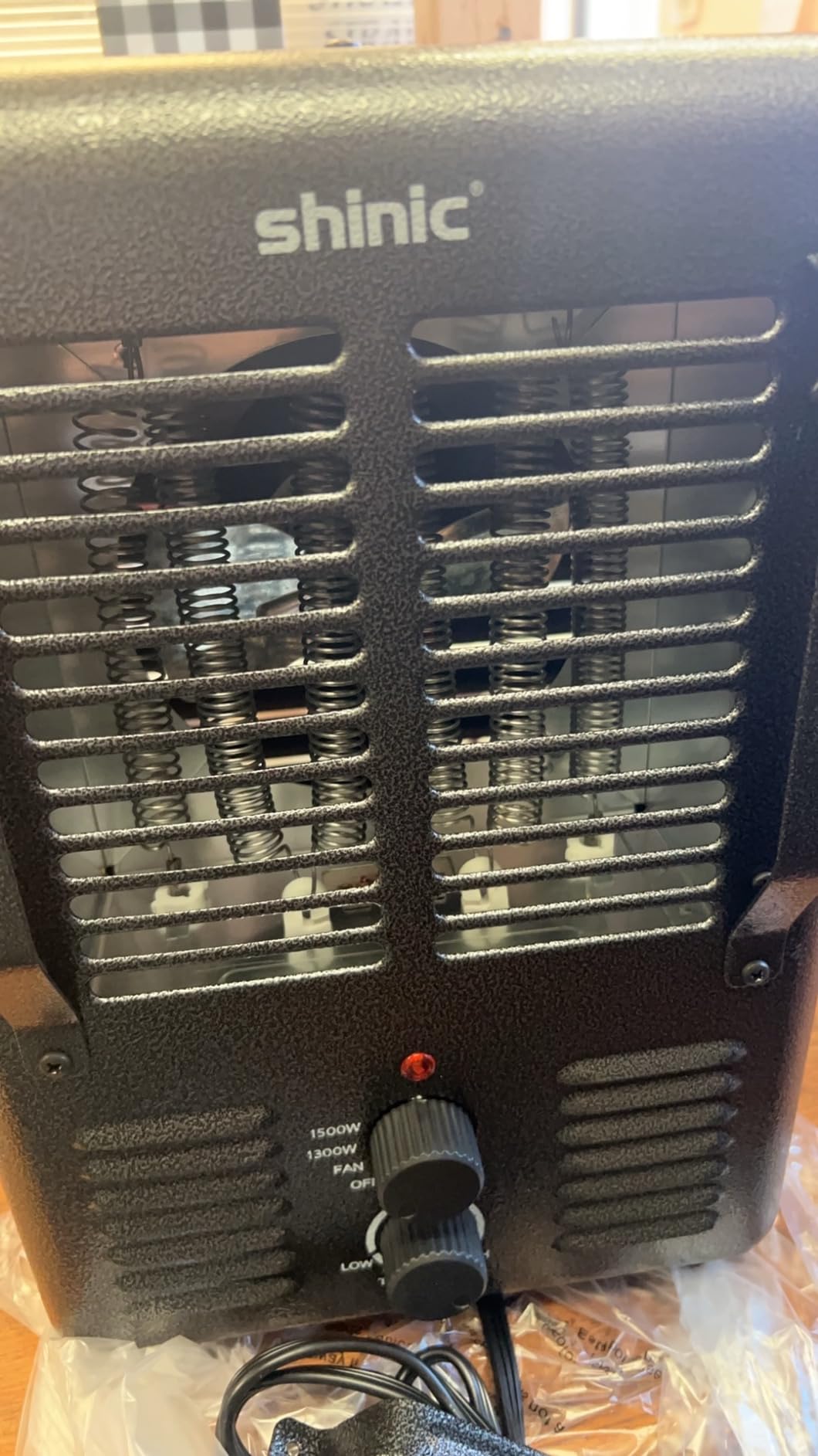 Shinic Space Heater,1500W Milkhouse Heater with Thermostat, Stay Cool Durable Metal Housing, Overheat protection, 3-Prong Plug, Tip-Over Auto Shut Off, Utility Heater for Garage, Bedroom, Greenhouse customer photo 2