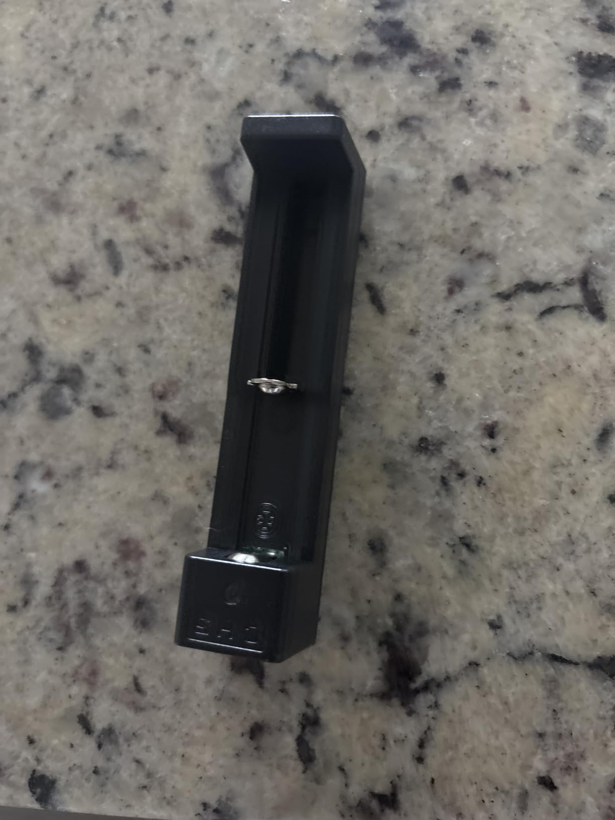 18650 Battery Charger, Suitable for Lithium Battery 18650 20700 10440 14500 18500 16340 17500 Battery Charger, USB Single Slot li-ion Rechargeable Battery Charger (Battery not Included) customer photo 2