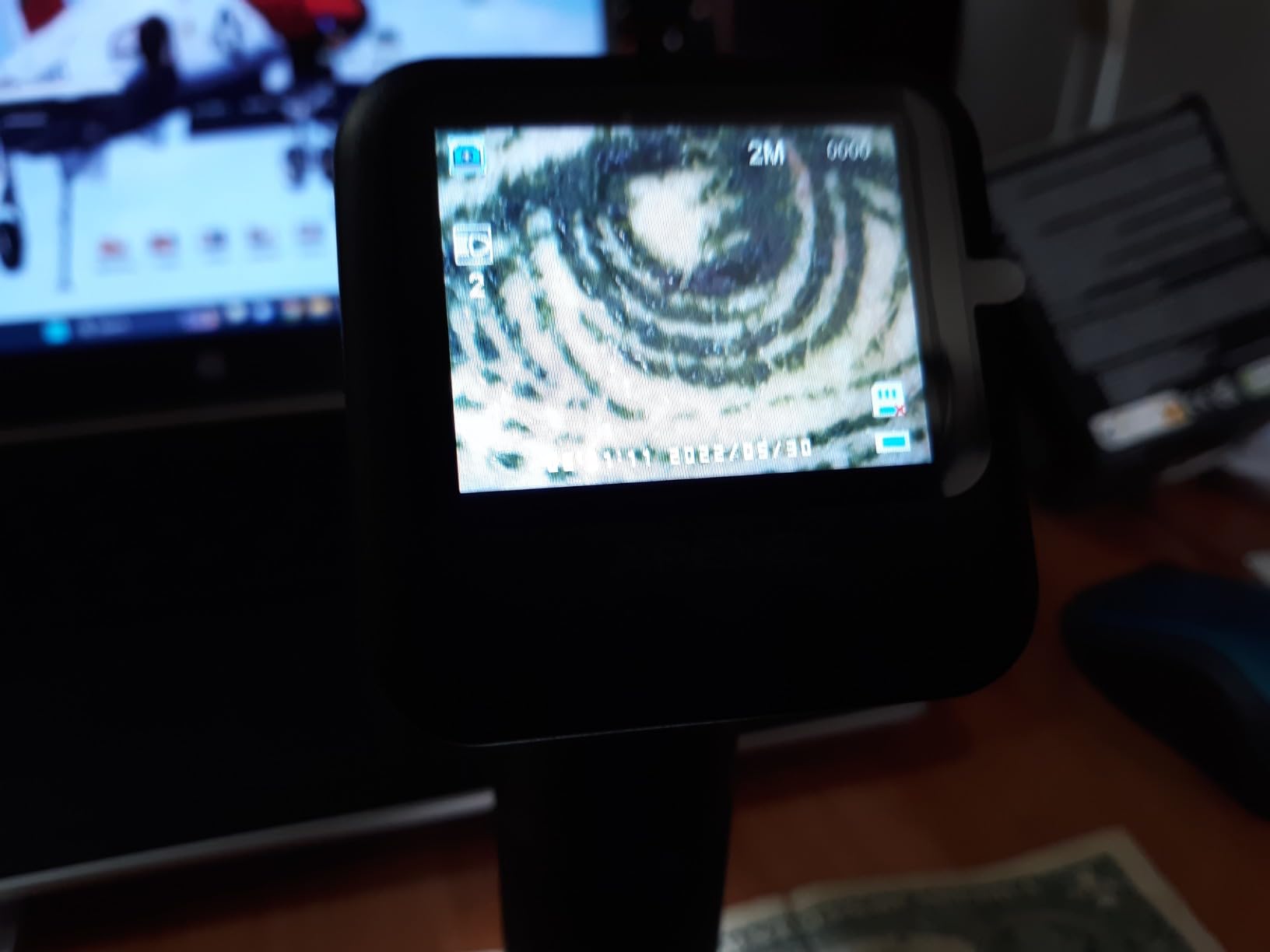 APEXEL 800X Handheld Digital Microscope with 2” LCD Screen, Pocket Portable Microscope with Adjustable LED Lights, Coins Microscopes Magnifier Camera, USB to PC (SD Card Not Included) customer photo 2