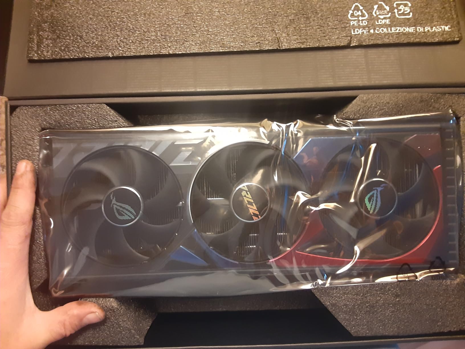 ASUS ROG Strix GeForce RTX® 4080 OC Edition Gaming Graphics Card (PCIe 4.0, 16GB GDDR6X, HDMI 2.1a, DisplayPort 1.4a), 3 Year Warranty customer photo 2