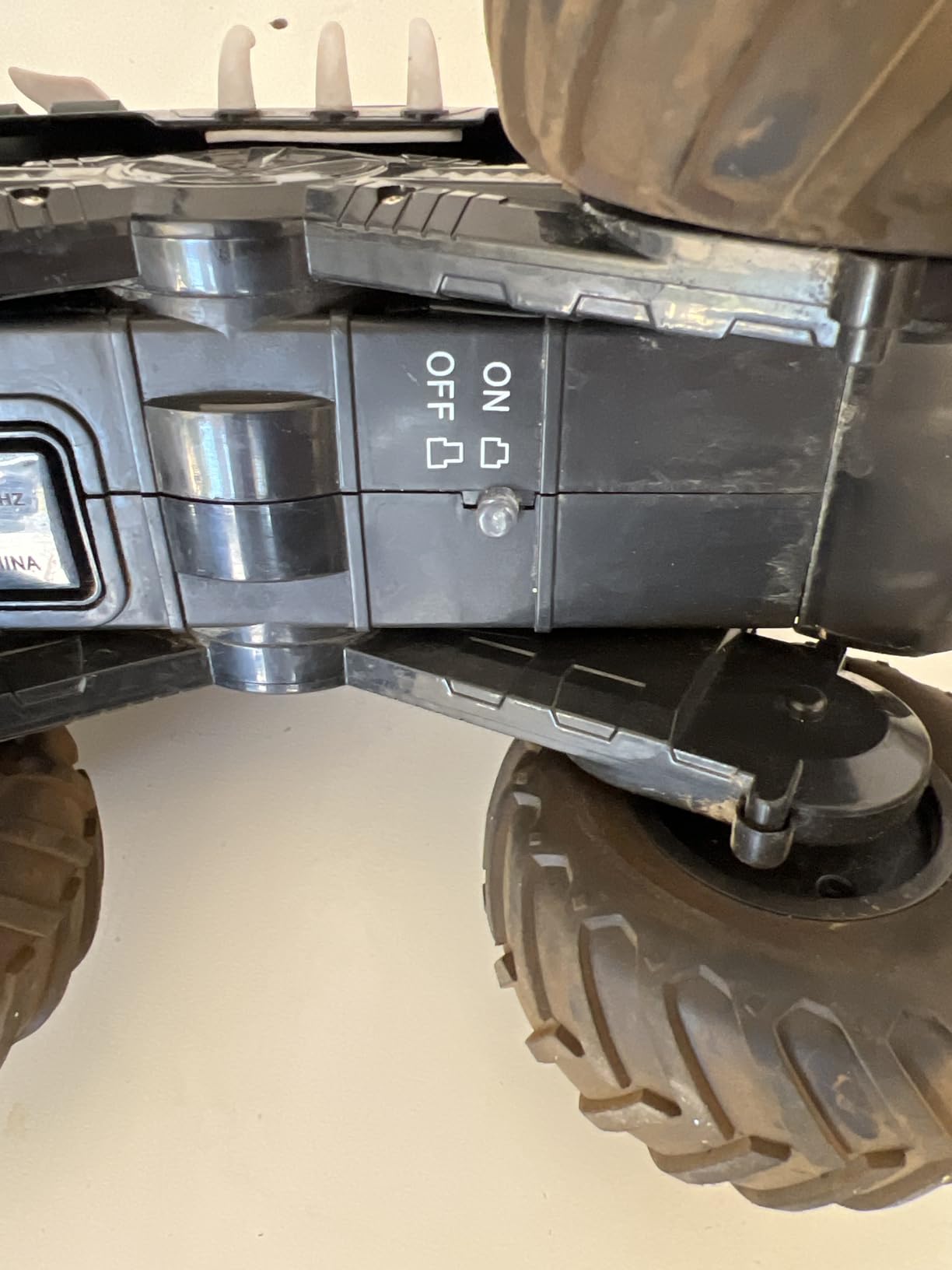 Threeking 1:16 Amphibious Monster Truck All Terrain Remote Control Car Toys customer photo 2