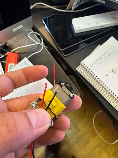 Freenove Tank Robot Kit for Raspberry Pi 5 4 B 3 B+ Zero 2 W, Crawler Chassis, Grab Objects, Ball Tracing, Line Tracking, Obstacle Avoidance, App Control, Camera, Servo (Raspberry Pi NOT Included) customer photo 1