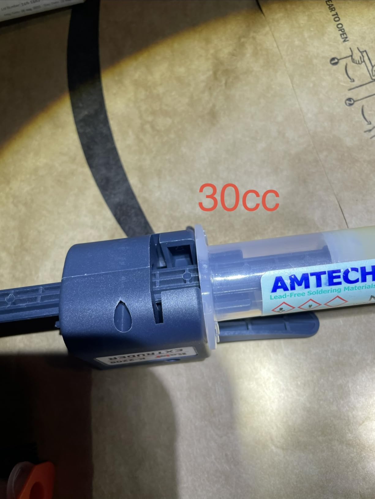 K2208 Solder Paste Dispenser with 1.3mm Nozzle Handheld Extruder for Flux Glue Dispensing Precision PCB Repair and Electronics Soldering Tool customer photo 2