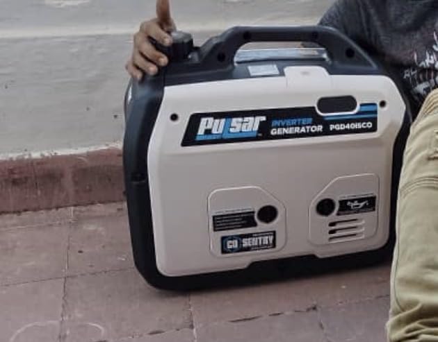 Pulsar PGD40ISCO Ultra Light Quiet 4000W Portable Gas Inverter Generator, white customer photo 1