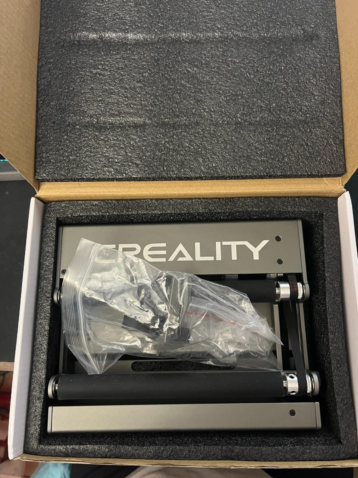 Creality Laser Rotary Roller for Engraving Curved Surface Objects customer photo 1