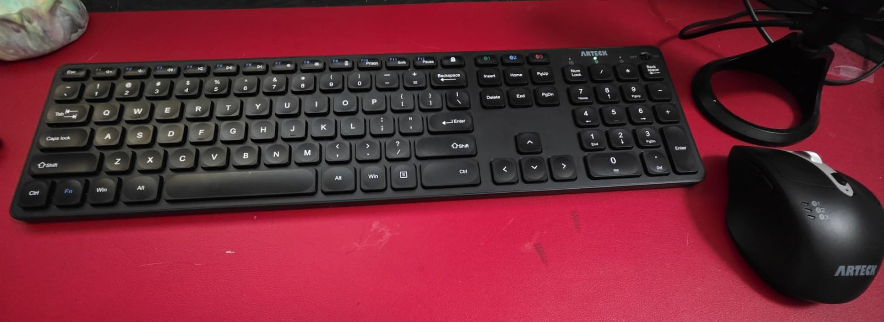 Arteck Universal Multi-Device Bluetooth Keyboard and Mouse Full Size Wireless Bluetooth Keyboard and Ergonomic Mouse Set for Windows, iOS, Android, Computer Desktop PC Laptop iPad Tablet Smartphone customer photo 1