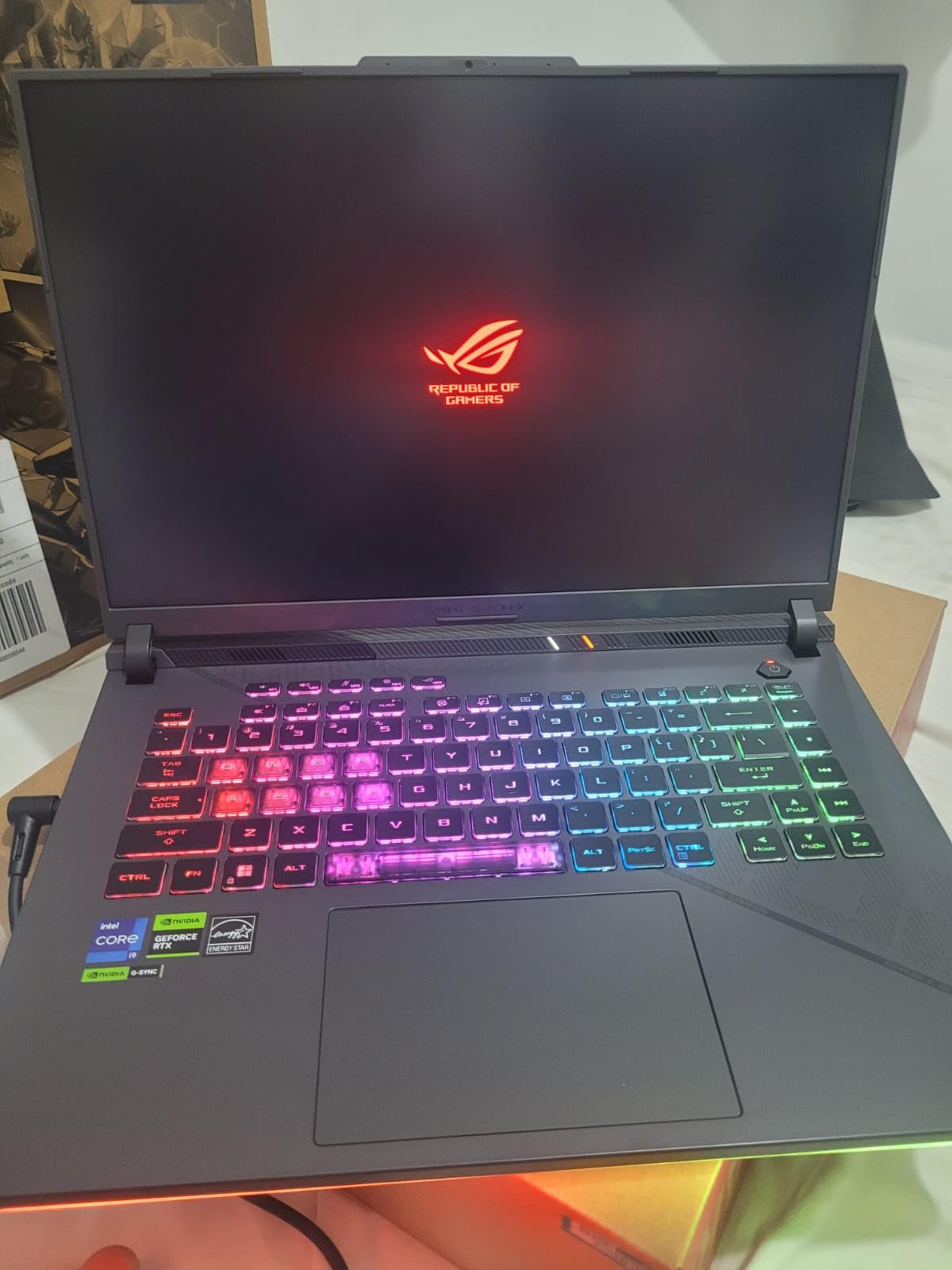 ASUS ROG Strix G16 (2023) Gaming Laptop, 16â€ Nebula Display 16:10 QHD 240Hz, GeForce RTX 4070, Intel Core i9-13980HX, 32GB DDR5, 1TB PCIe SSD, Wi-Fi 6E, Windows 11 Pro, G614JI-XS96,Eclipse Gray customer photo 1