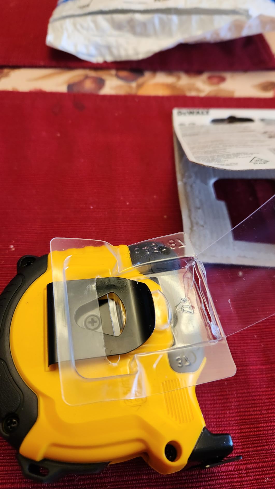 DEWALT Atomic Compact Series 30 ft. Tape Measure (DWHT38130S) customer photo 1
