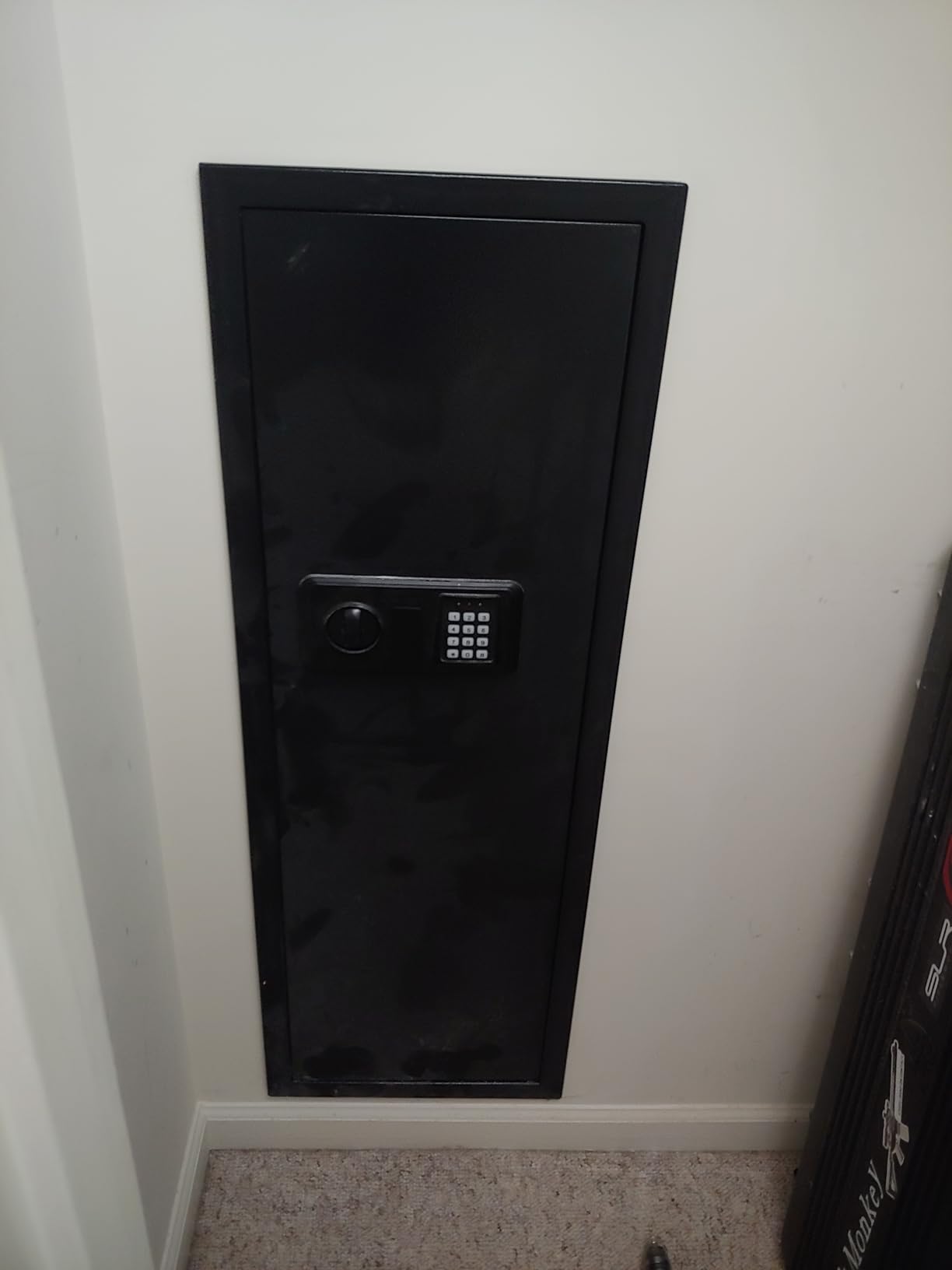 Black 25.6