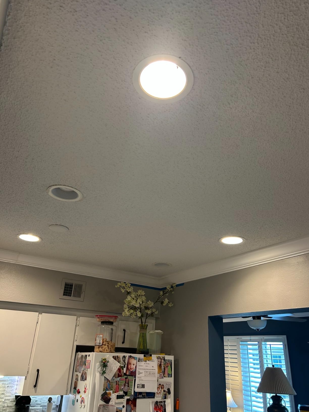 Amazon Basics Smart BR30 LED Light Bulbs for Bedroom Living Room, Dimmable Soft White (2700K), 9W (60W Equivalent), 800LM, Voice Control, Works with Alexa Only, 2.4 GHz Wi-Fi, No Hub Required, 4-Pack customer photo 1