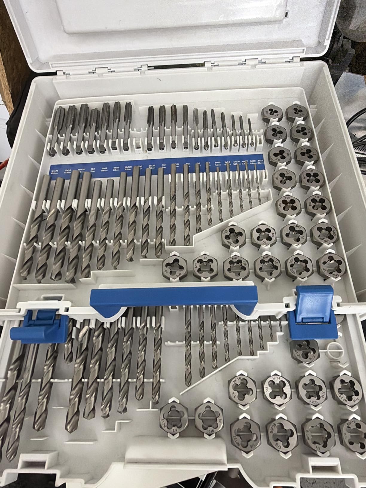 toolant 127-Piece Metric & SAE Ratcheting Tap and Die Set customer photo 2