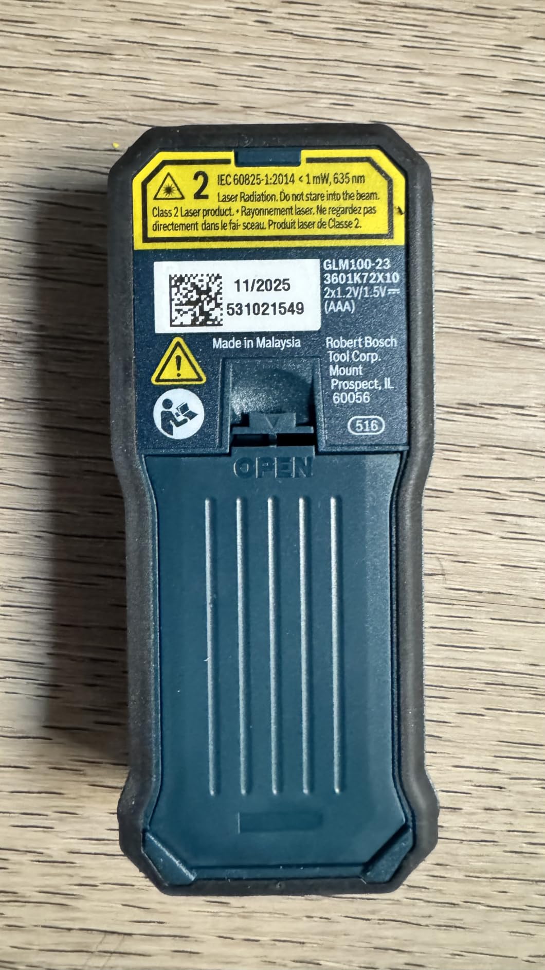 BOSCH GLM100-23 100ft Laser Measure with Backlit Display, Blue customer photo 1